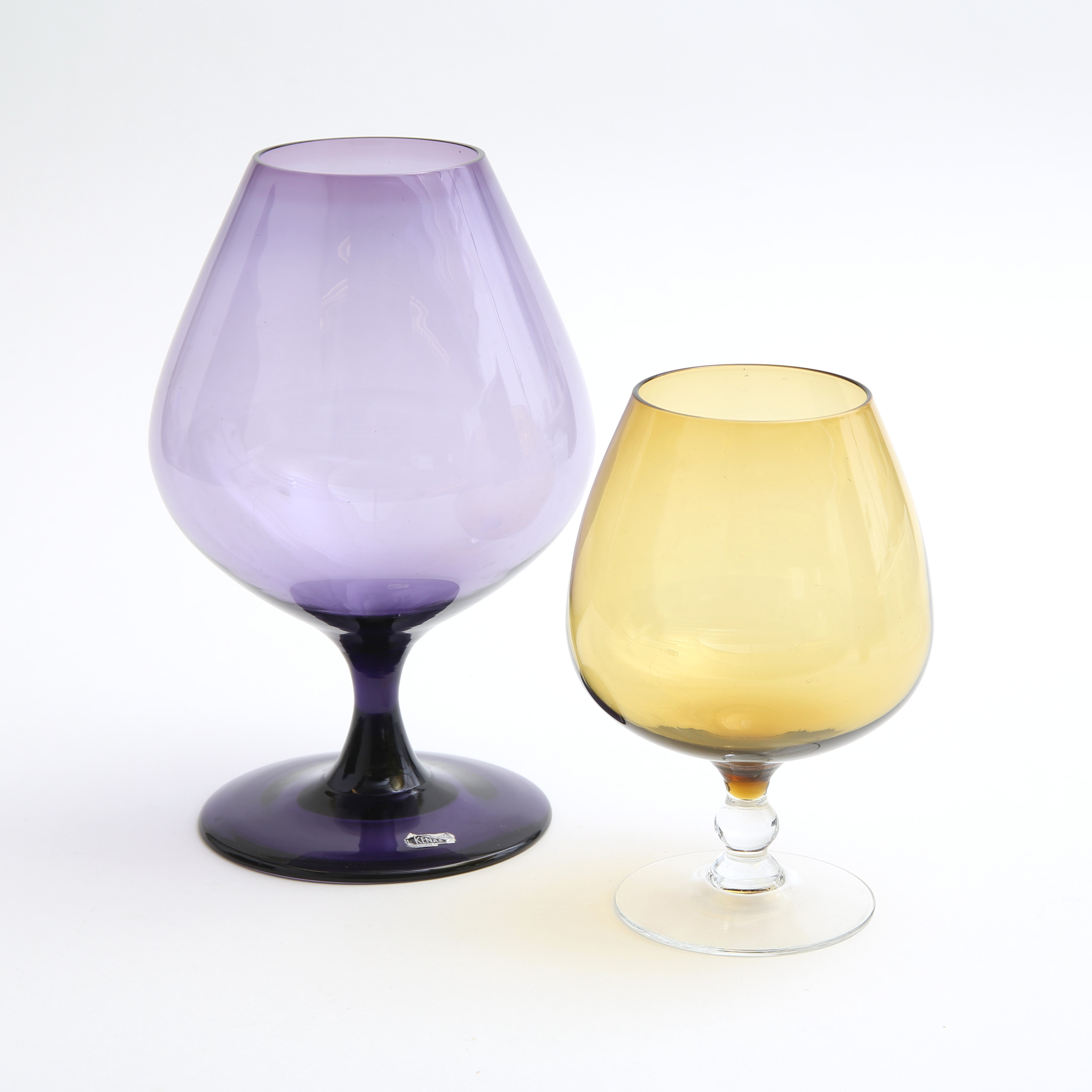 POKALVASER, 2 st, färgat glas, Ekenäs.