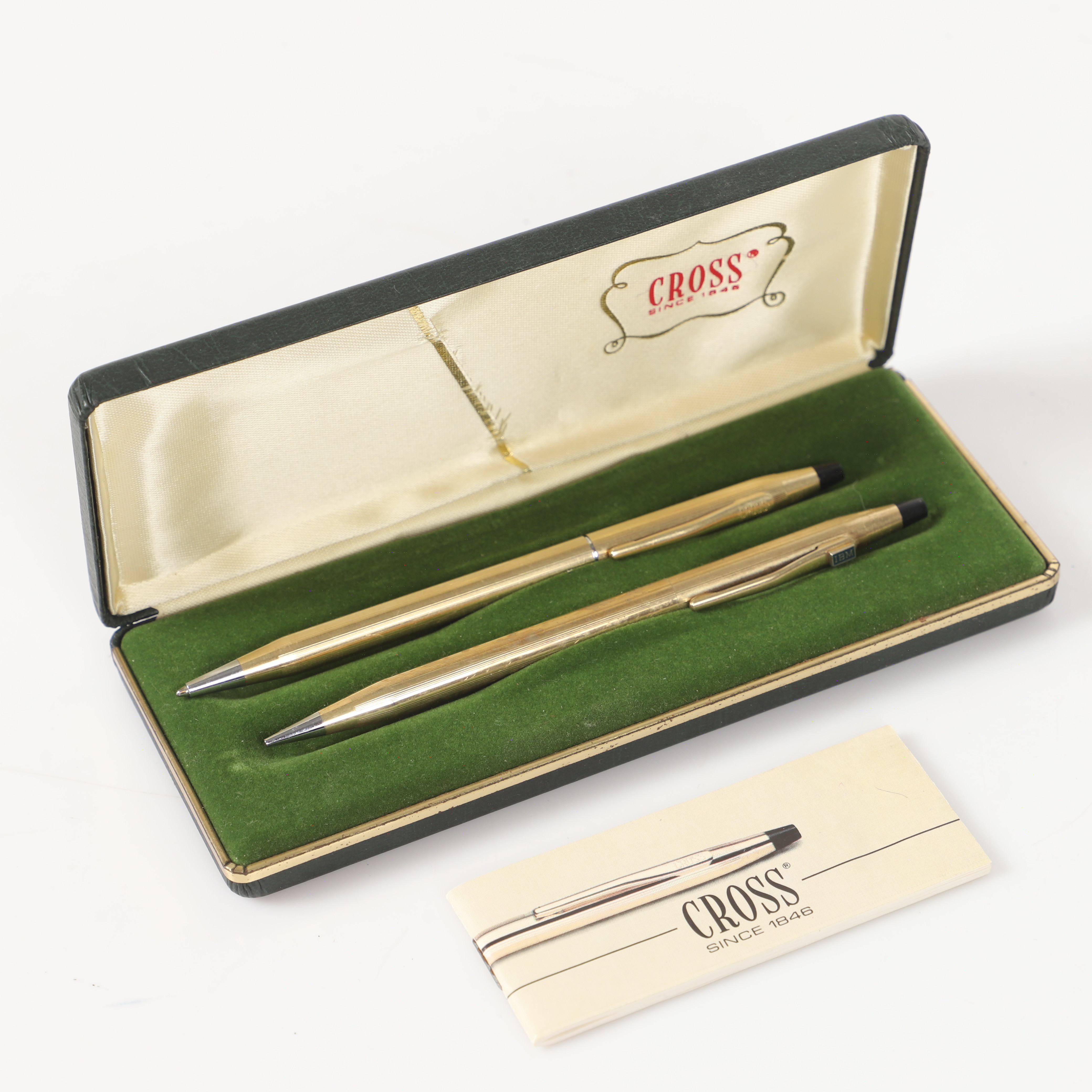 PENNOR, 2 stycken, förgyllda med 12 K guld, Cross, Irland/USA.