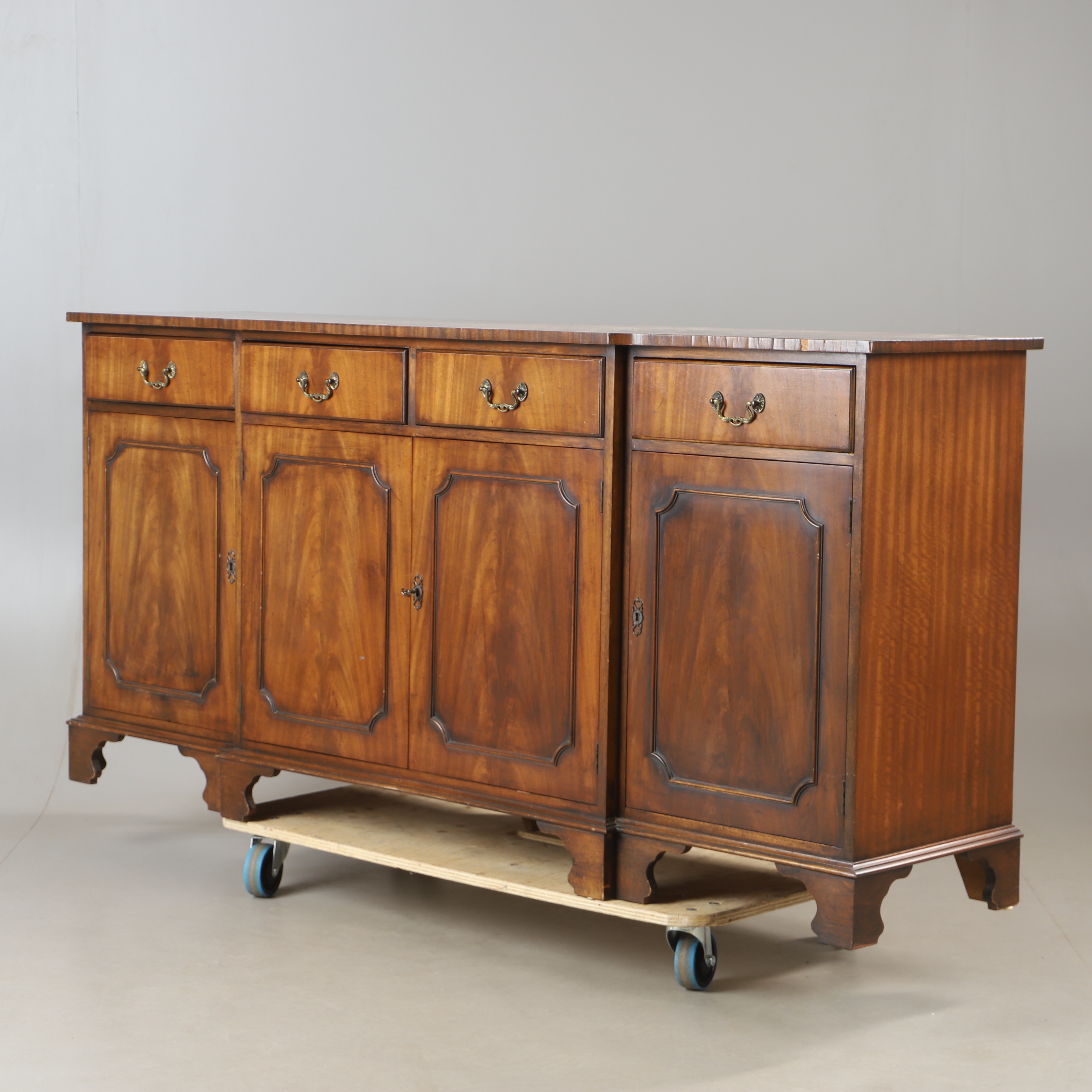 SIDEBOARD, mahogny, Reprodux, engelsk stil.