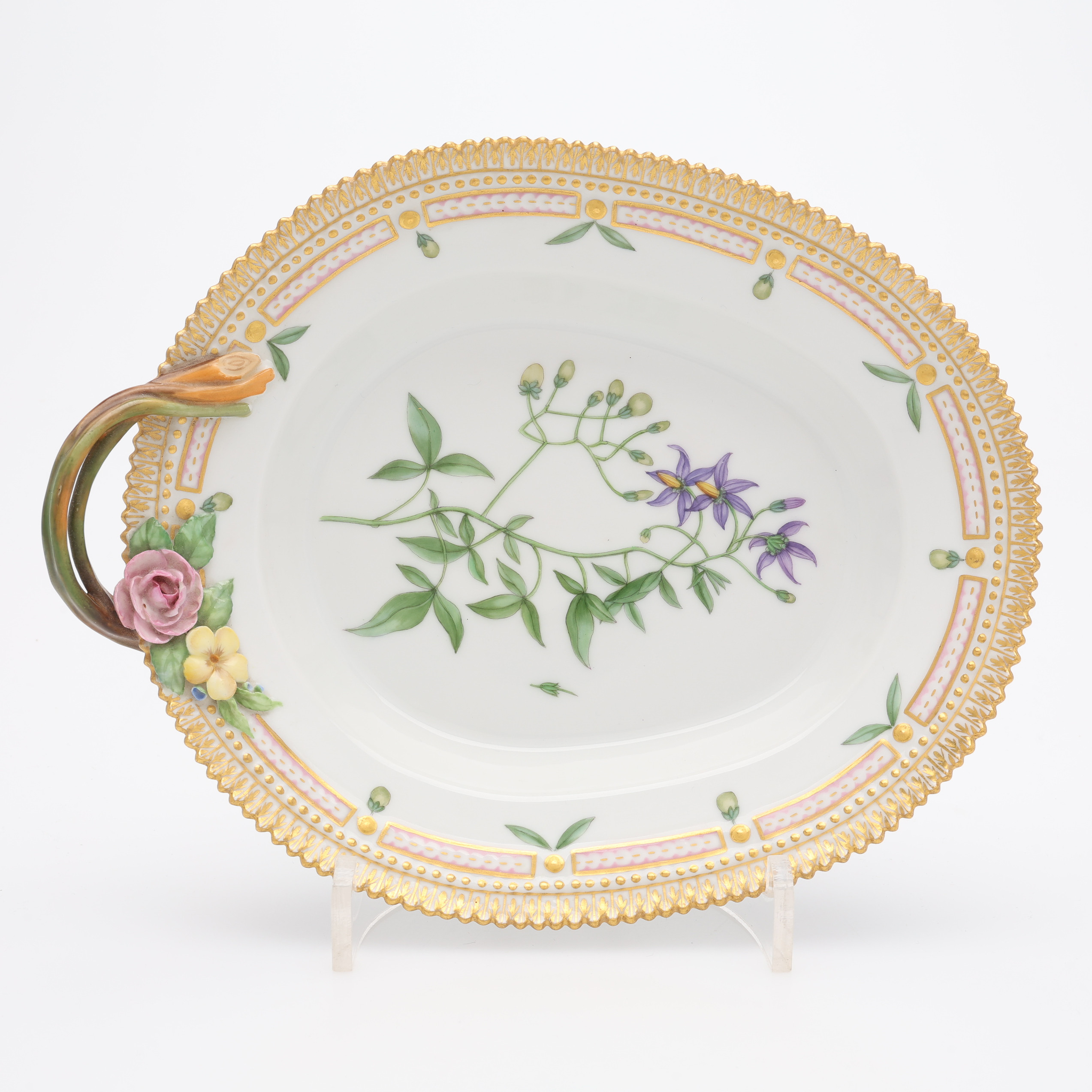 SERVERINGSFAT, PORSLIN, FLORA DANICA, MODELLNUMMER 3541, ROYAL COPENHAGEN, DANMARK, 1960.