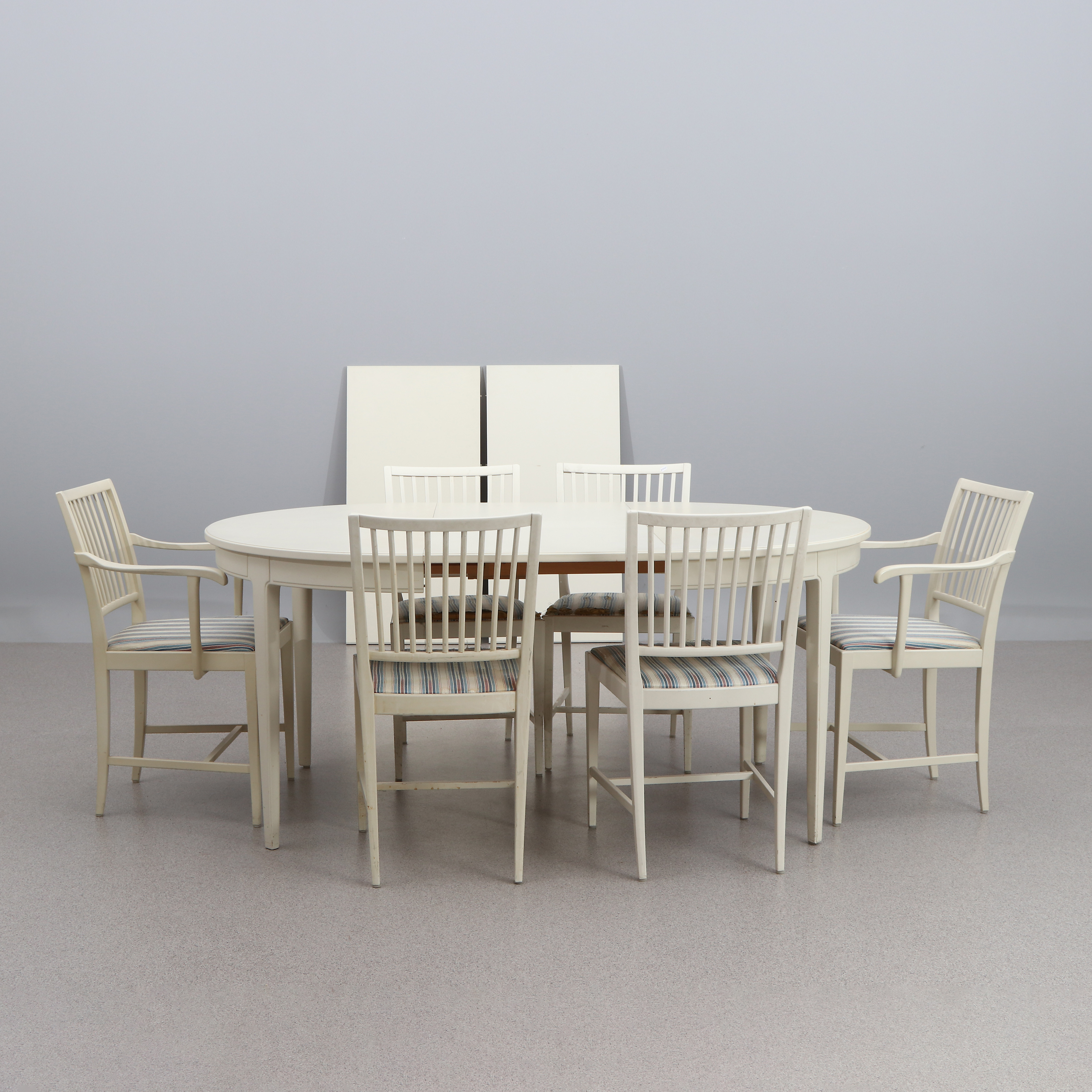 CARL MALMSTEN. MATGRUPP, SJU DELAR. Lackerat trä. Stolar, "Vardag" samt bord "Herrgården". Bodafors, 1960-tal. Märkta undertill.