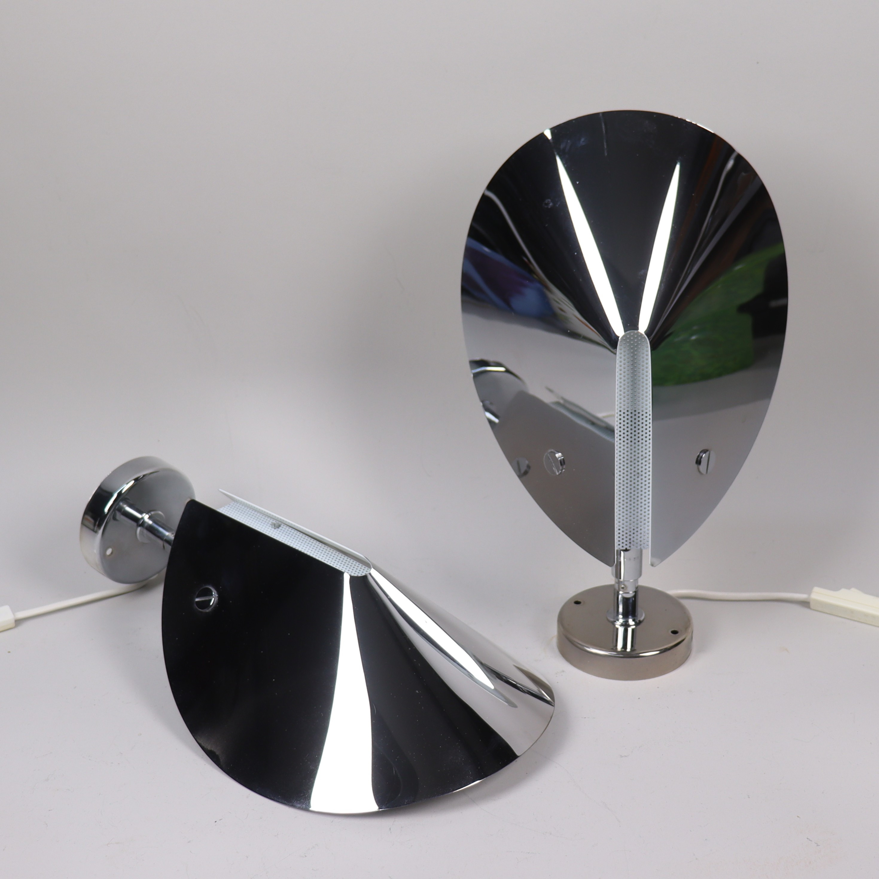 VÄGG -/SÄNGLAMPOR, Aneta, modell 10302, kromad metall, 1 par.