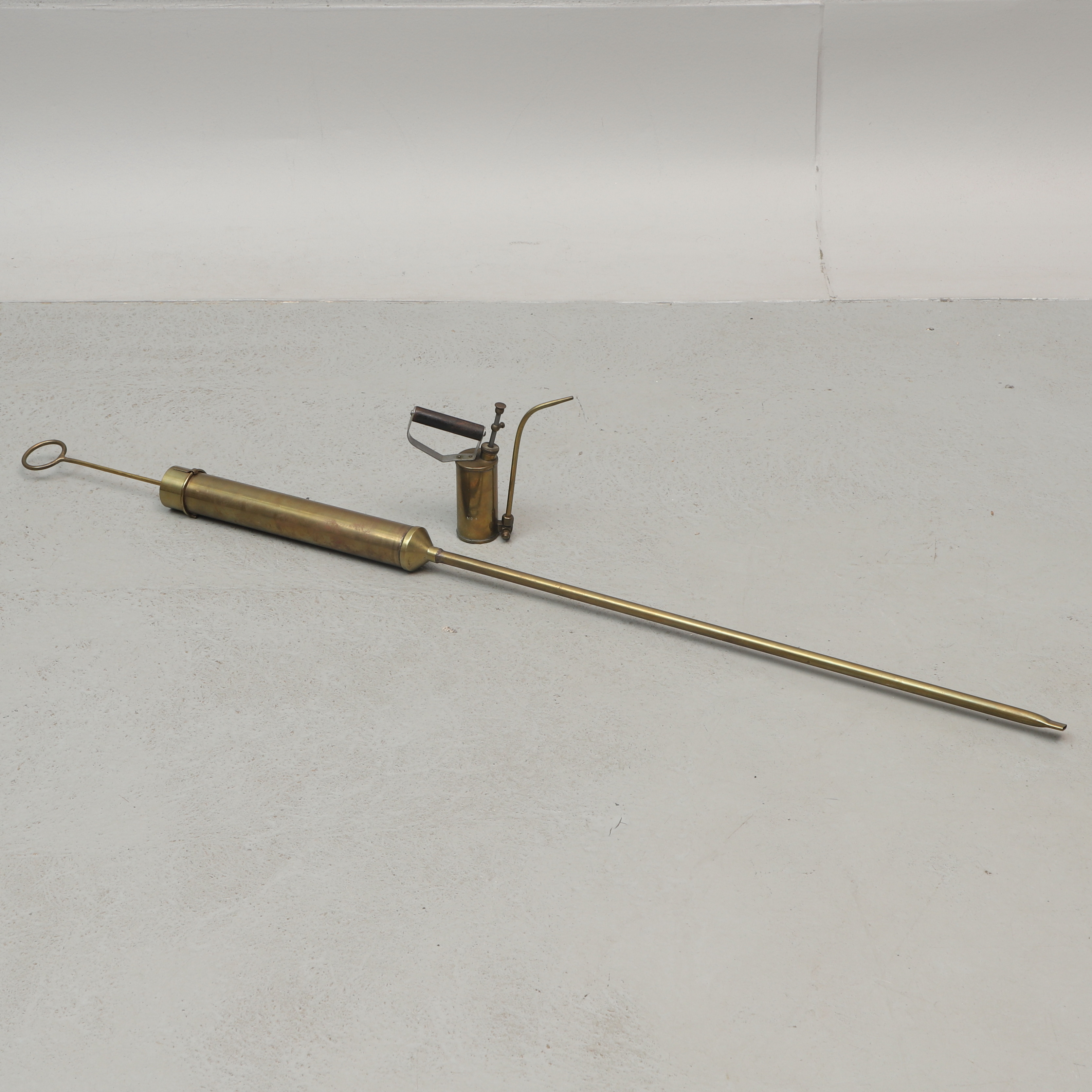 OLJEKANNA & SPRUTA, mässing, bl.a Lubrex No 1 Optimus.