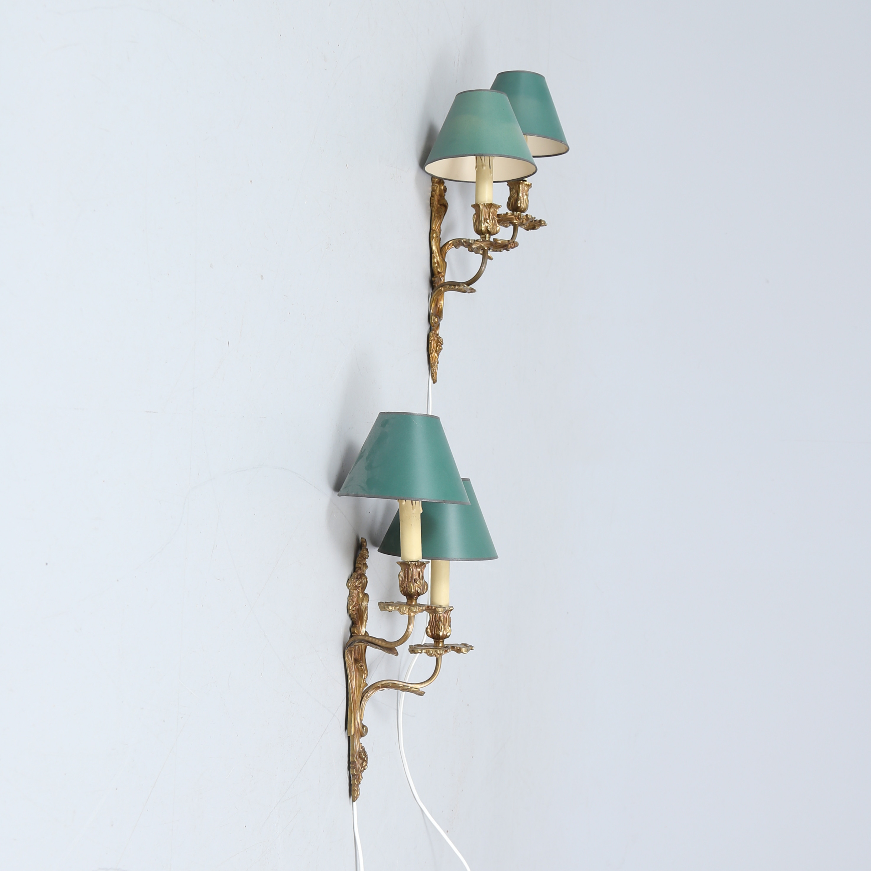 VÄGGLAMPOR, 1 par, Louis XV-stil.