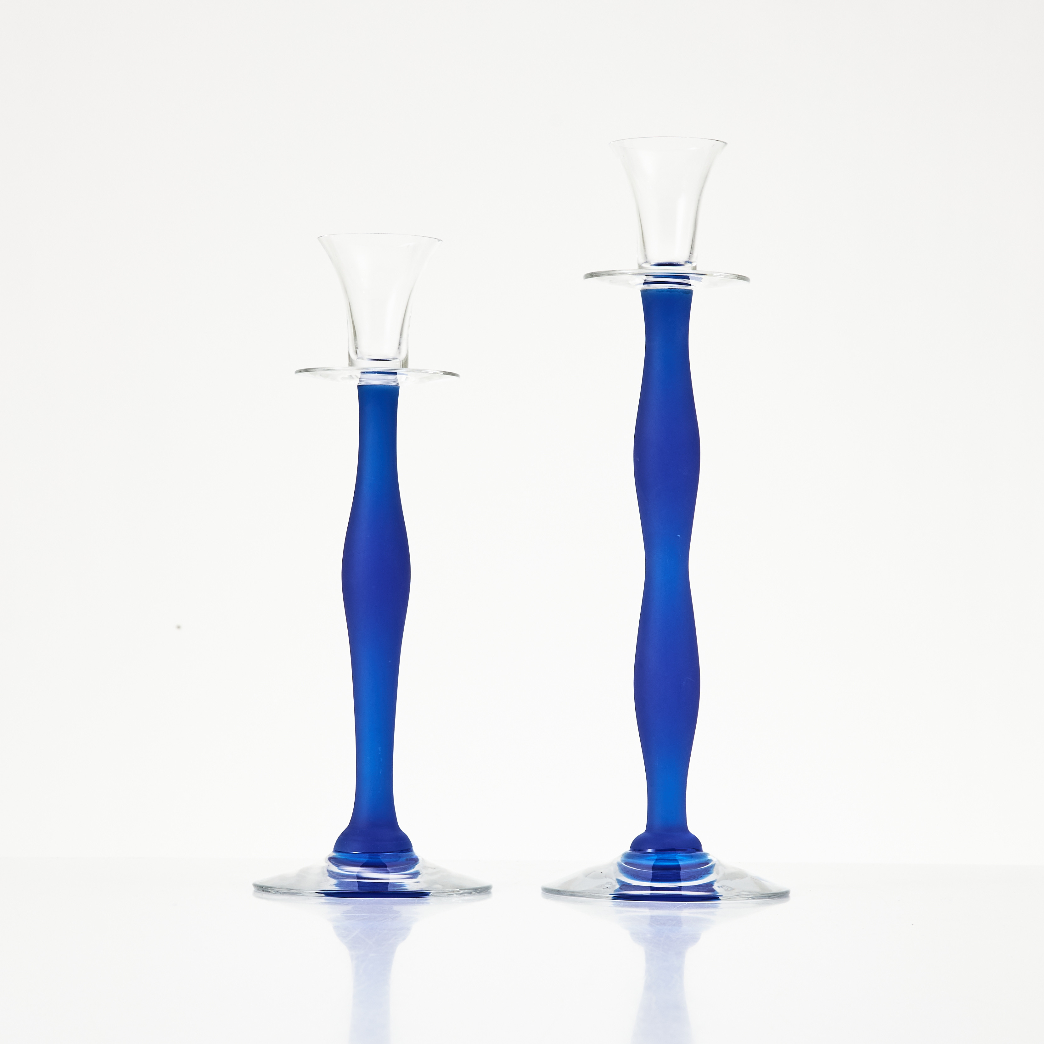 ANNE NILSSON. Ljusstakar, 2 st., "Celeste", glas, Orrefors, formgivningsår 1992.