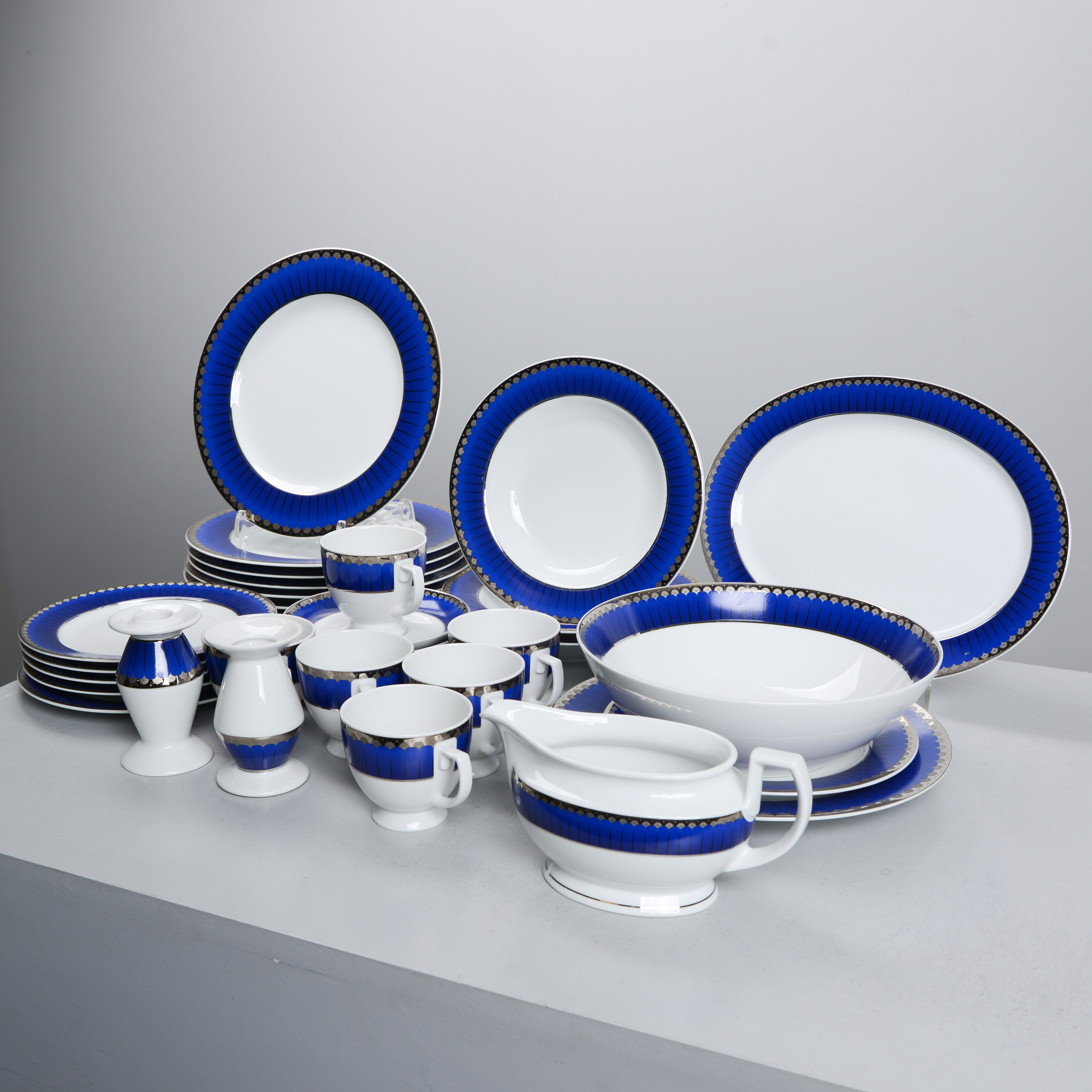 SIGVARD BERNADOTTE. Servisdelar, 26 st, Millennium-servis, "Marianne", Christineholm, Fyrklövern.