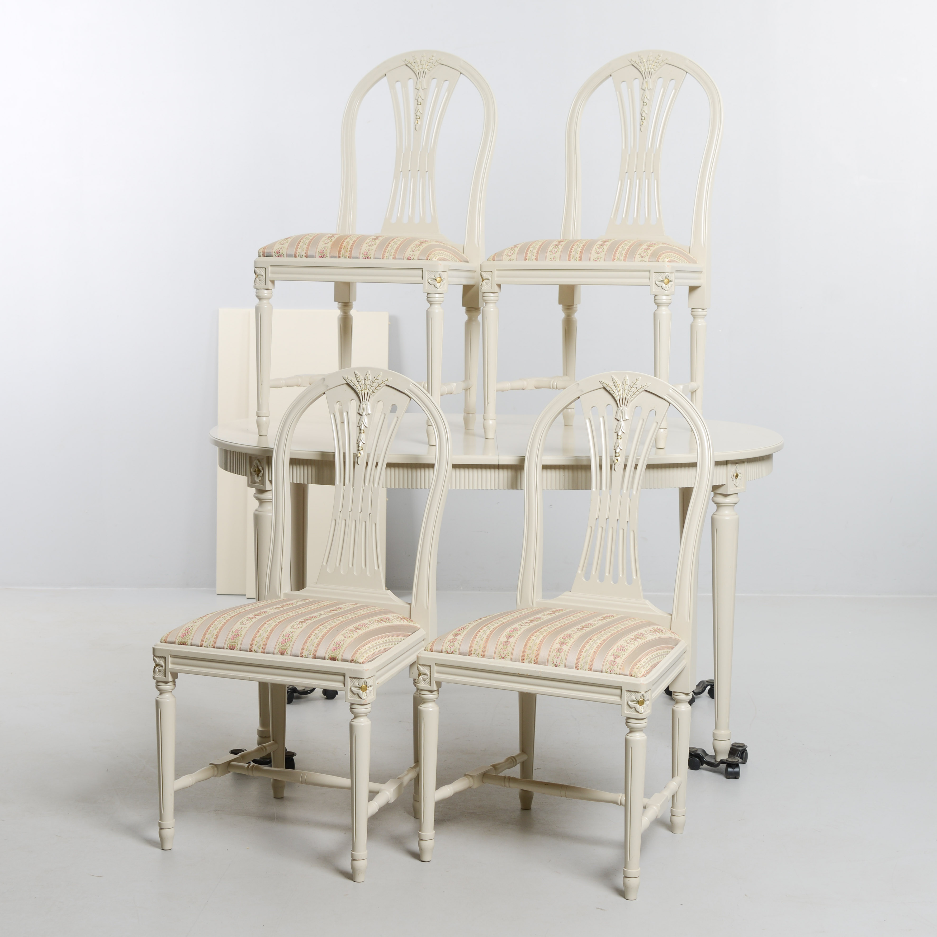 MATGRUPP, 5 delar, modell Axet, gustaviansk stil, 1900-talets andra del.