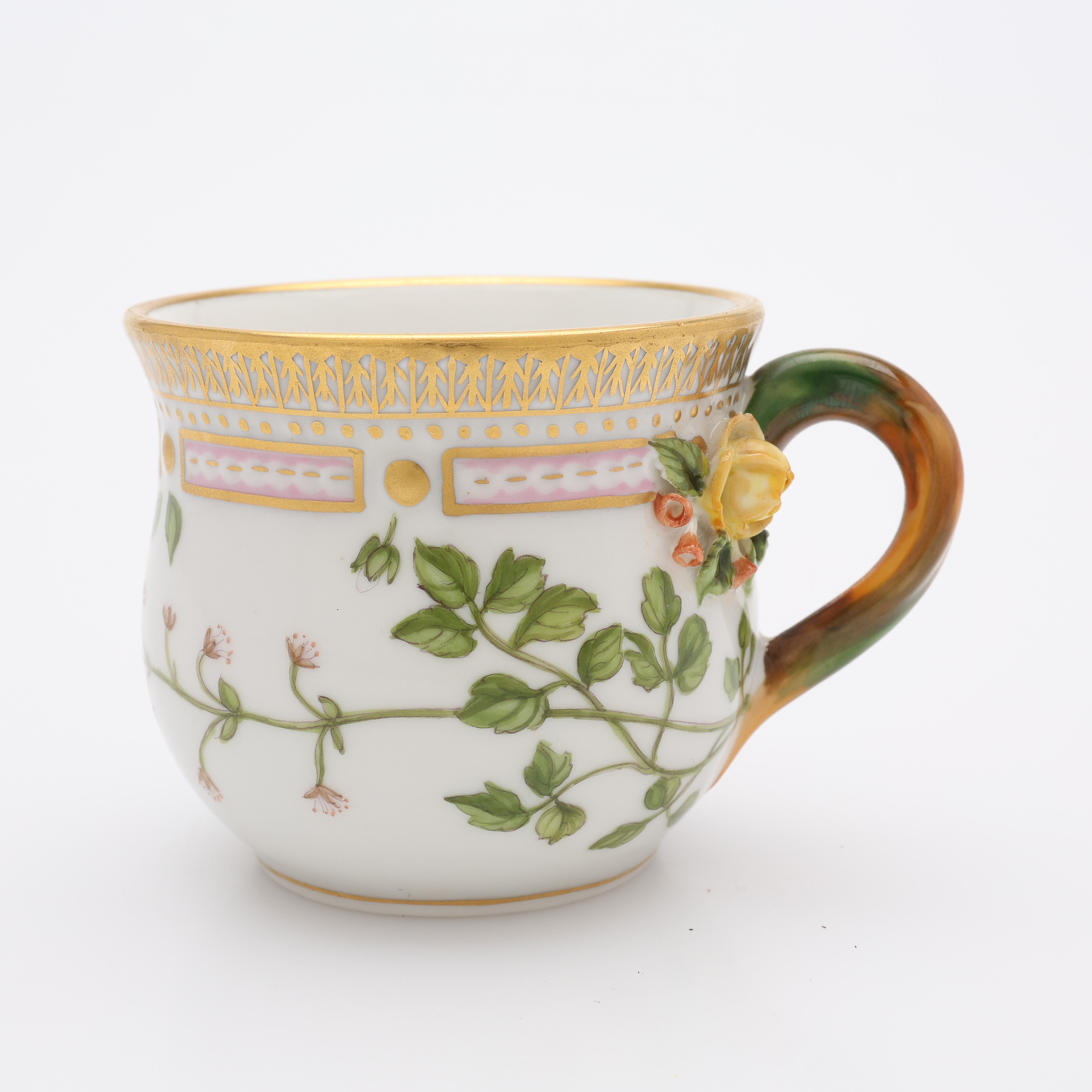 CRÊMEKOPP, PORSLIN, FLORA DANICA, MODELLNUMMER 3514, ROYAL COPENHAGEN, DANMARK, 1969-1973.