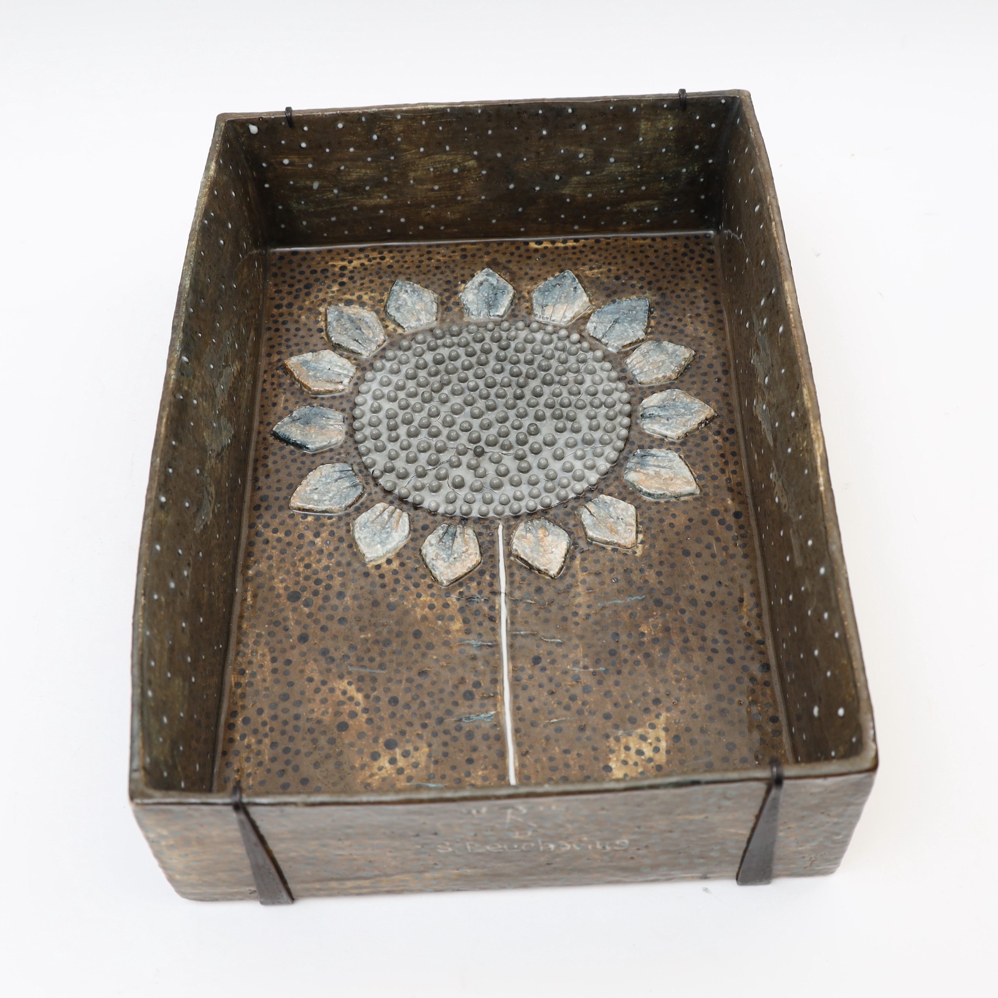 SYLVIA LEUCHOVIUS. Skål, Rörstrand, stengods, dekor med solros, signerad.