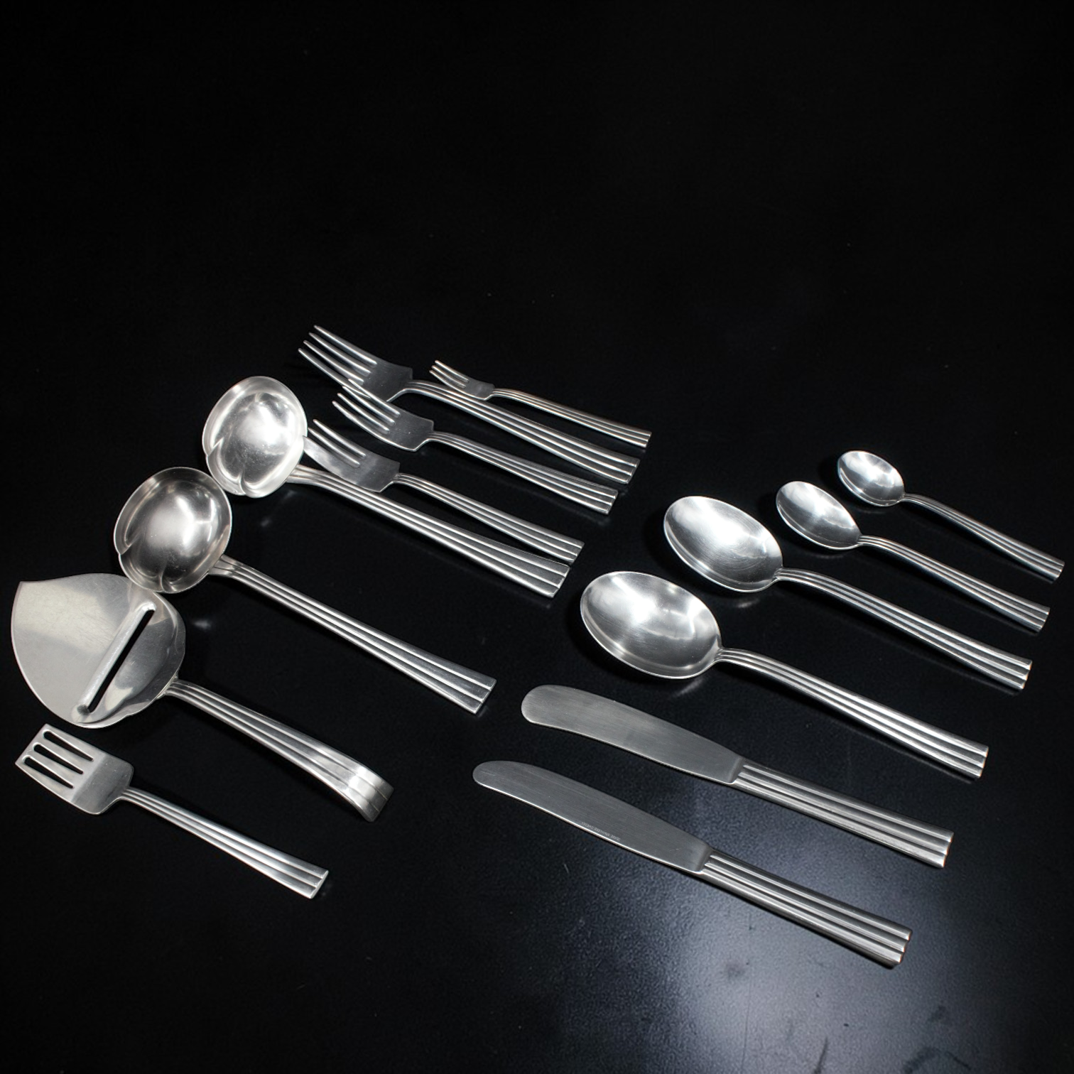 FOLKE ARSTRÖM. Matbestick, 101 delar, "Thebe", Gense, rostfritt, formgiven 1944.