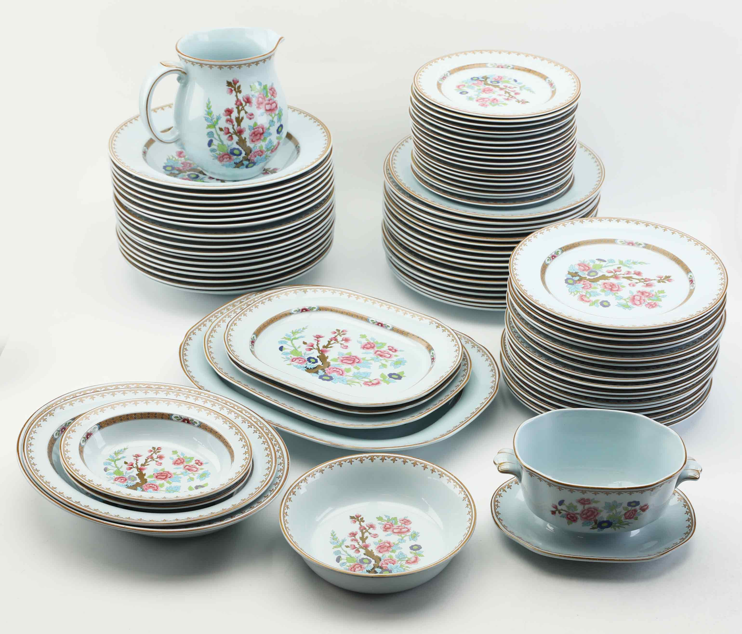 JACKIE LYND. Matservis, 82 delar, " Lotus", Rörstrand, 1956-1971.