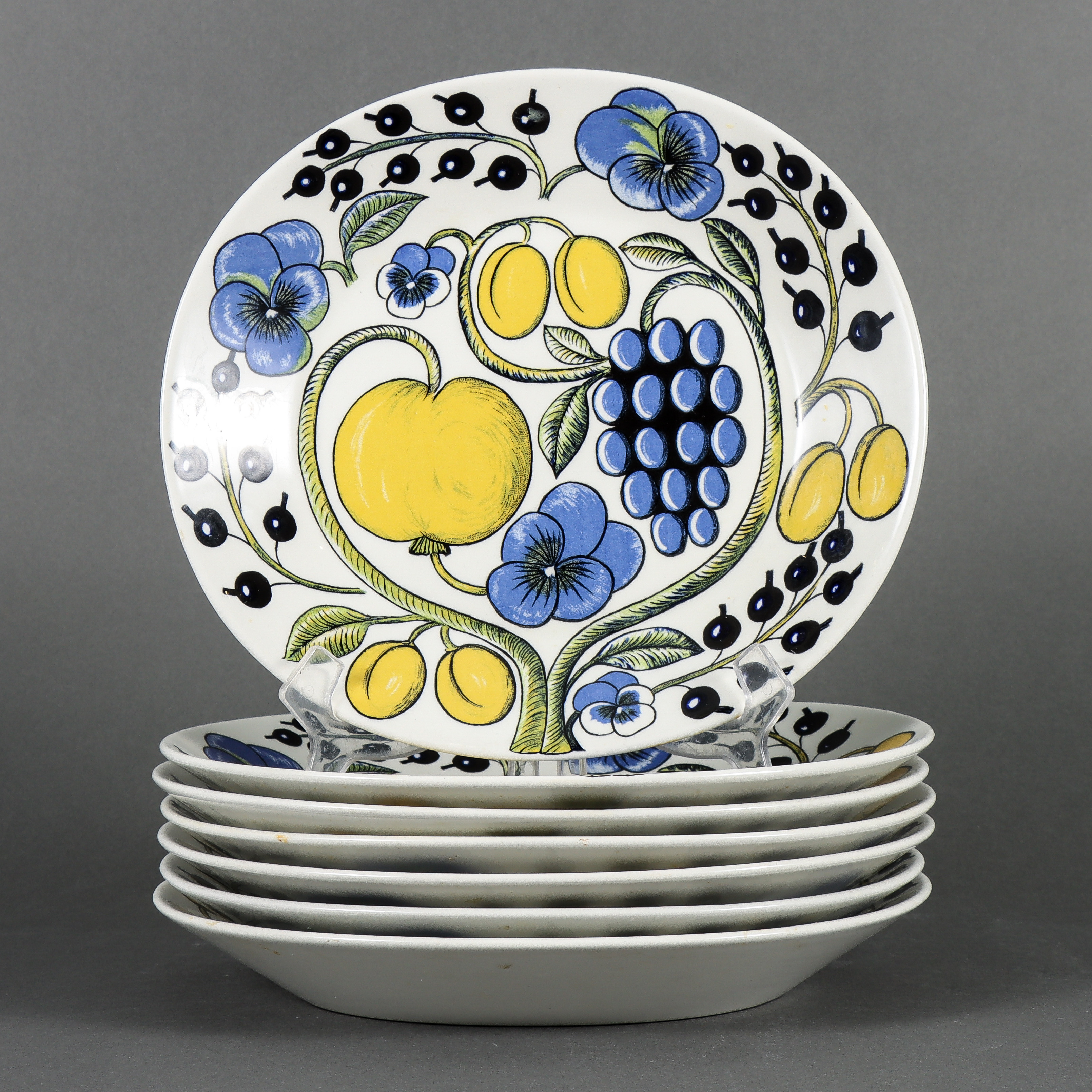 BIRGER KAIPIAINEN. Tallrikar, 7 stycken, Arabia, Paratiisi.