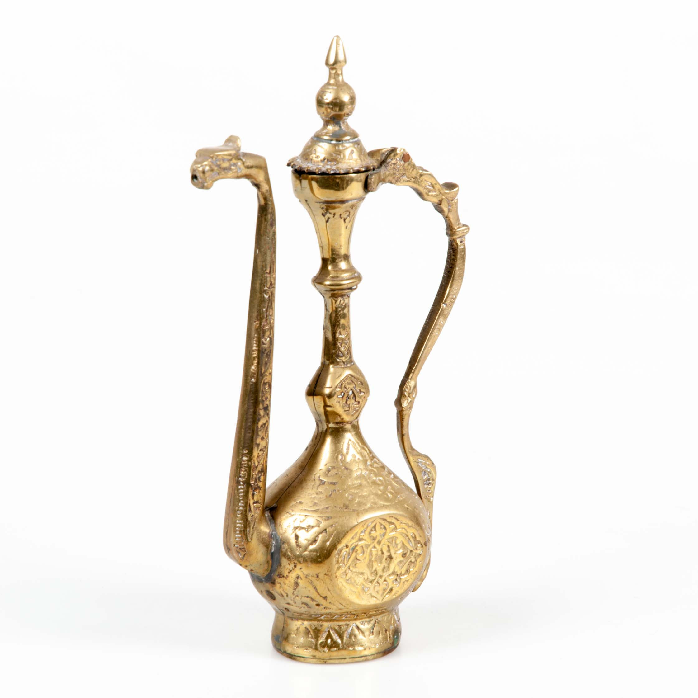 KANNA. Med hänkel, mässing, orientalisk, 1900-tal.