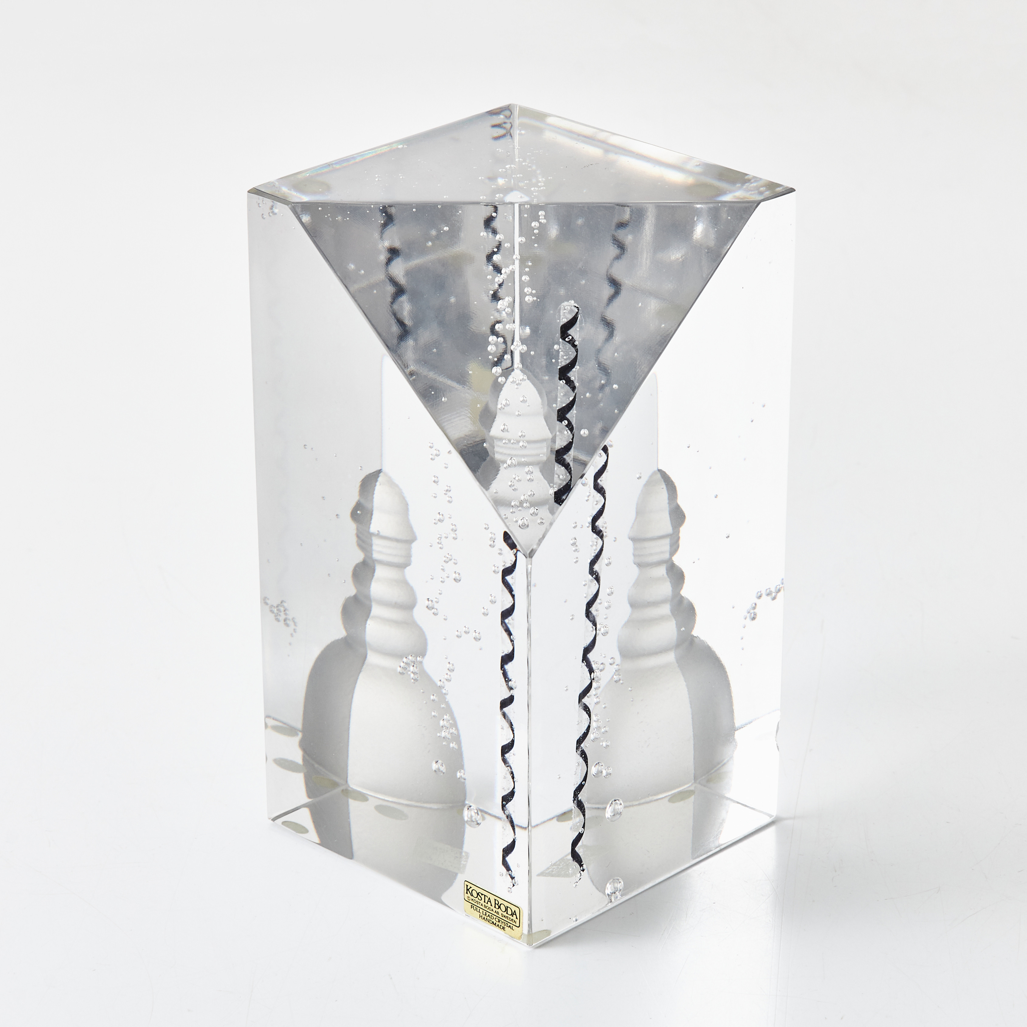 BERTIL VALLIEN. Skulptur, glas, signerad "Kosta 98547 B. Vallien". Kosta Boda.