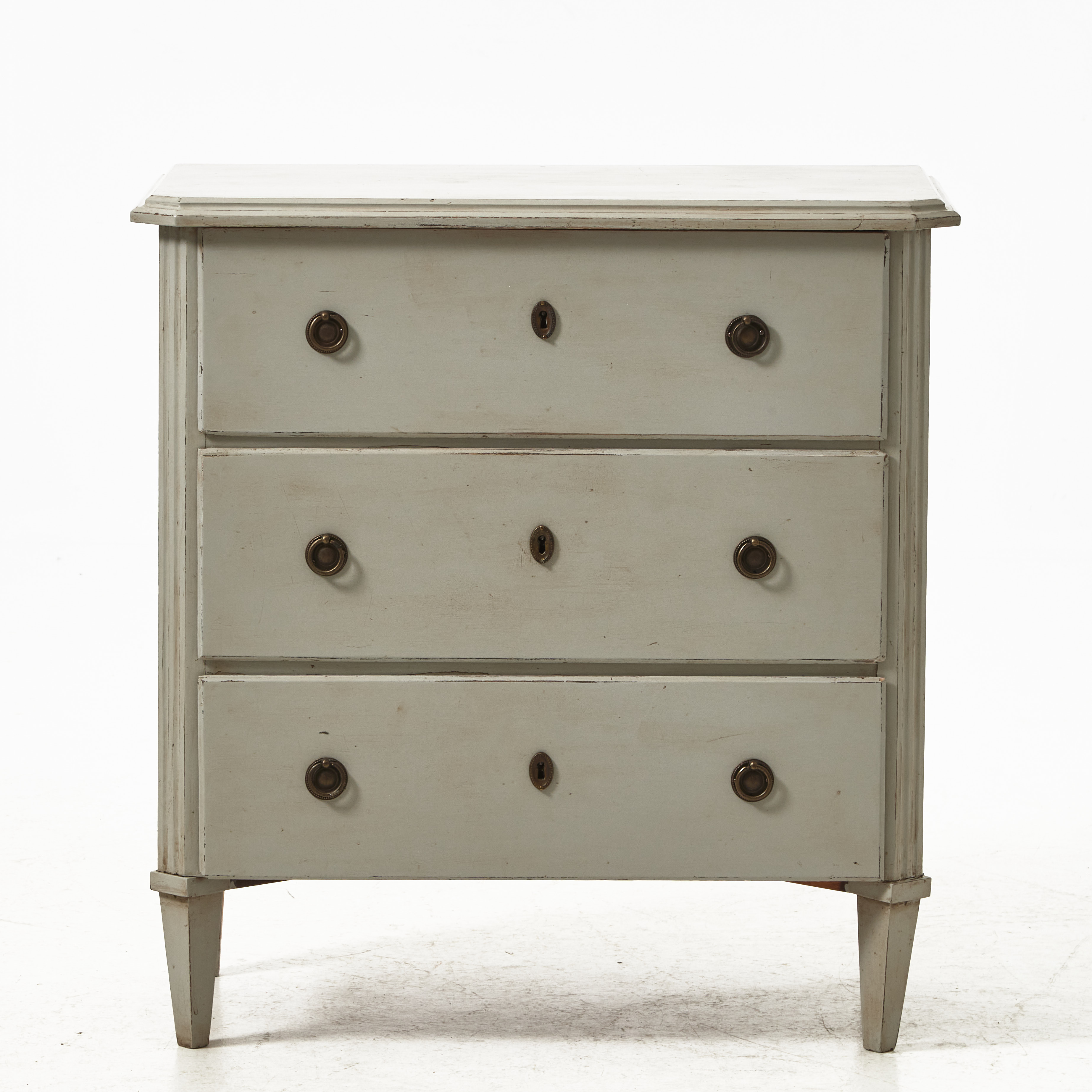 BYRÅ, 1800-talets senare del, gustaviansk stil, bemålad.