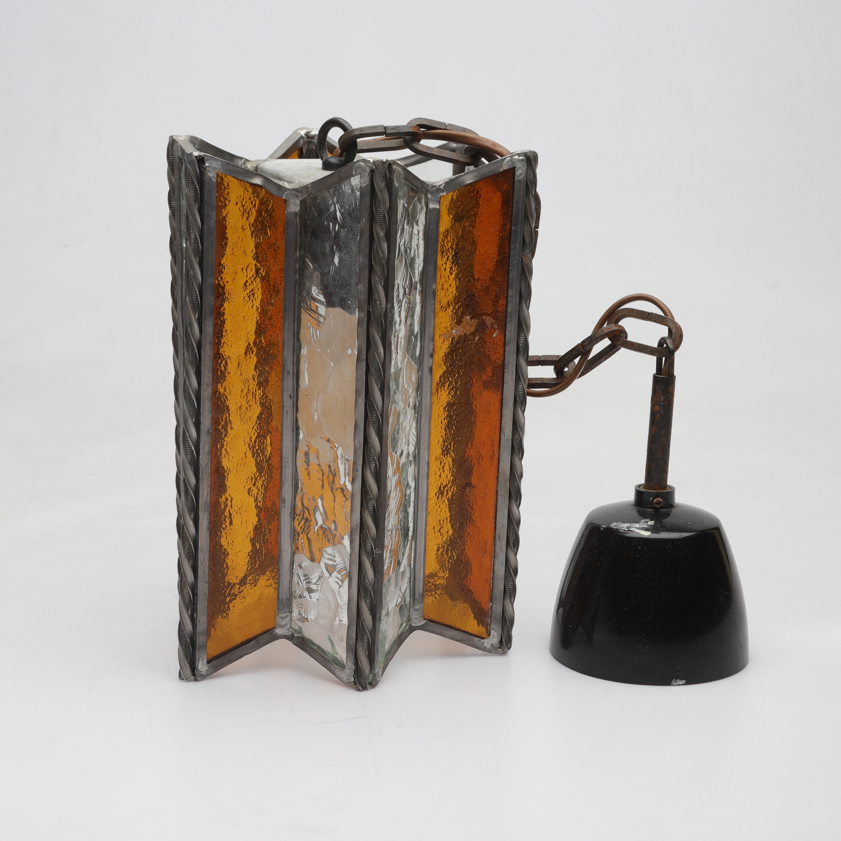 TAKLAMPA, glas och vitmetall, 1900-tal.
