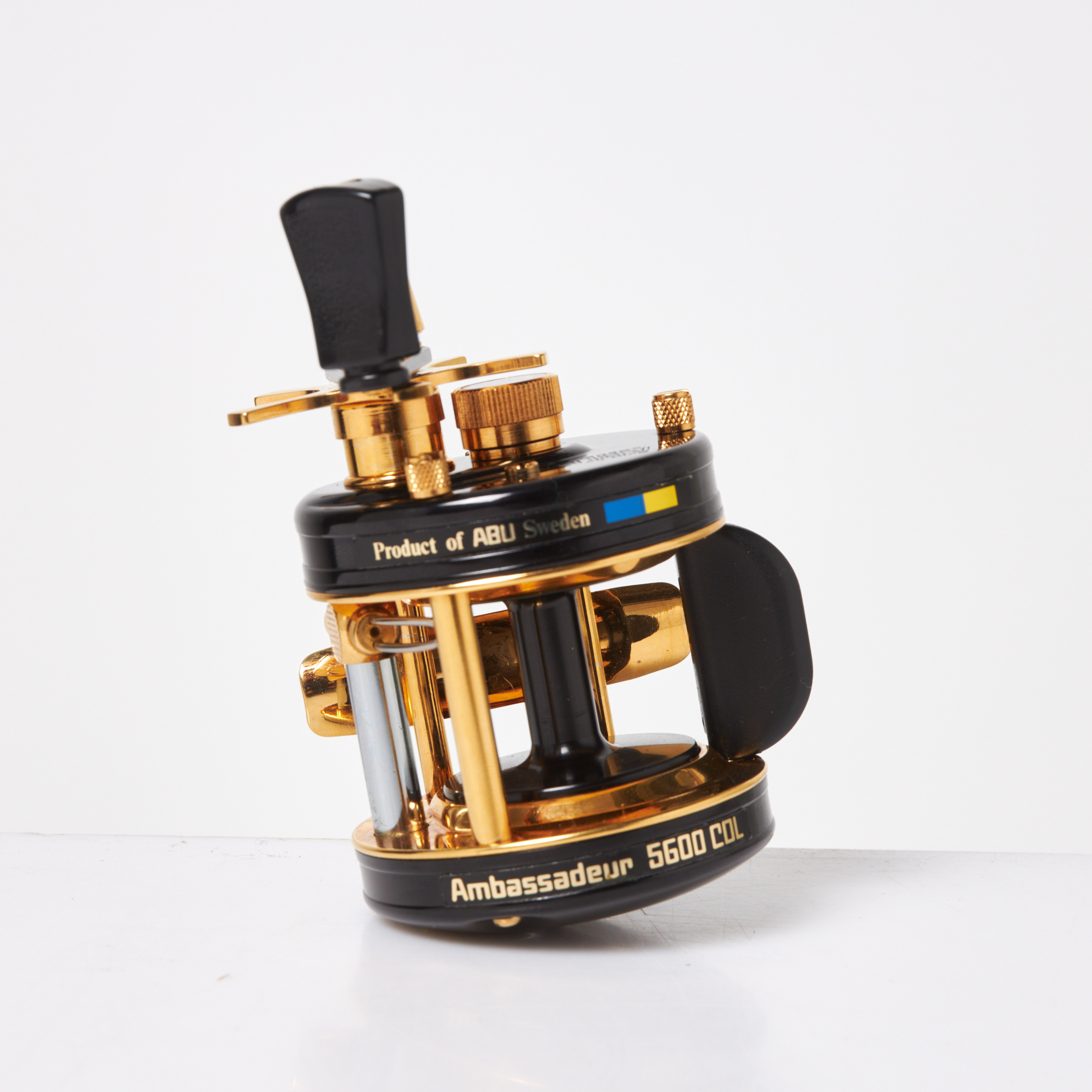 ABU. Ambassadeur 5600 COL, fiskerrulle, Svängsta, i trälåda.