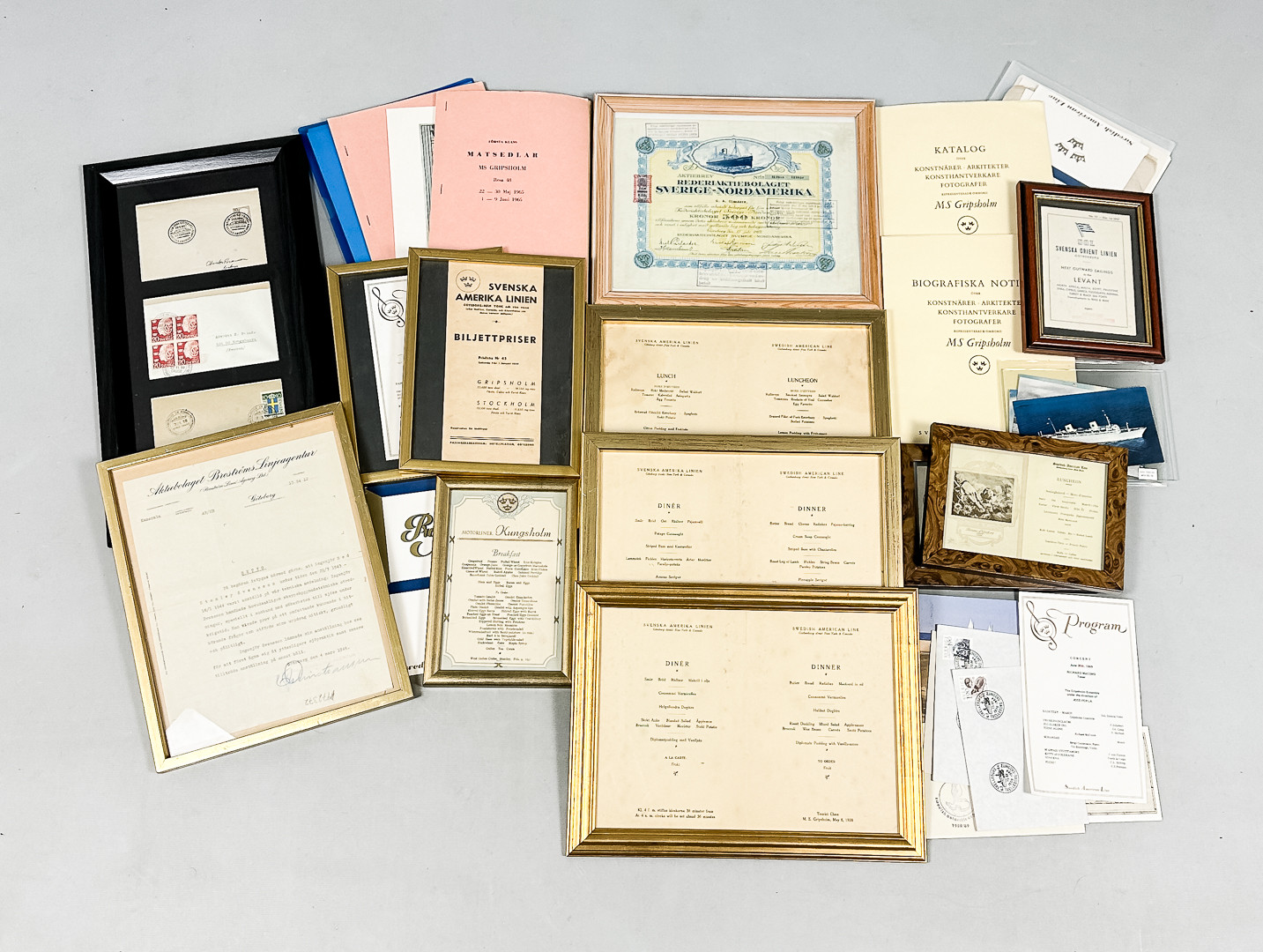 Parti Rederi Memorabilia. Bland annat Svenska Amerika Linjen.