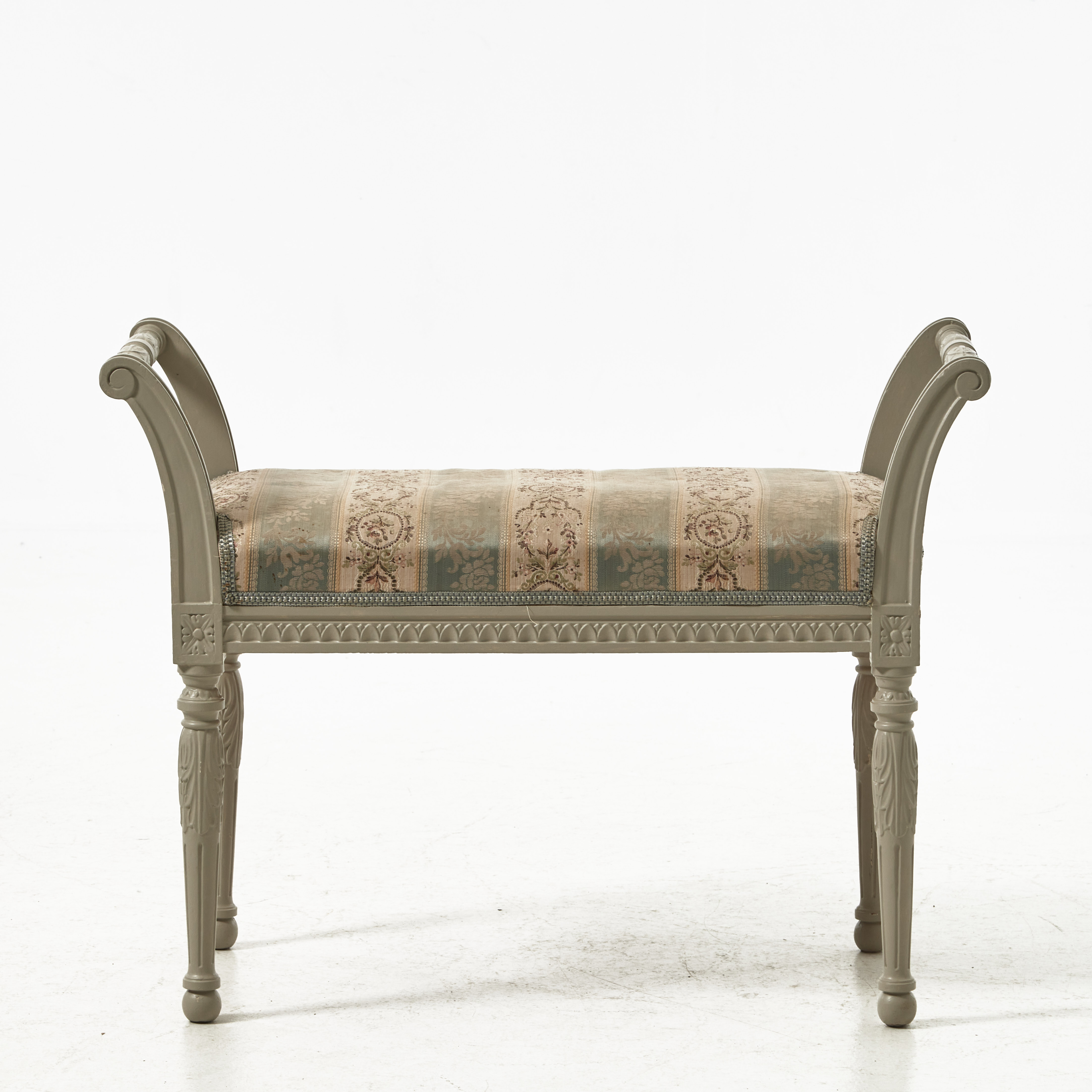 TABURETT, 1900-talets första hälft, gustaviansk stil, bemålad.