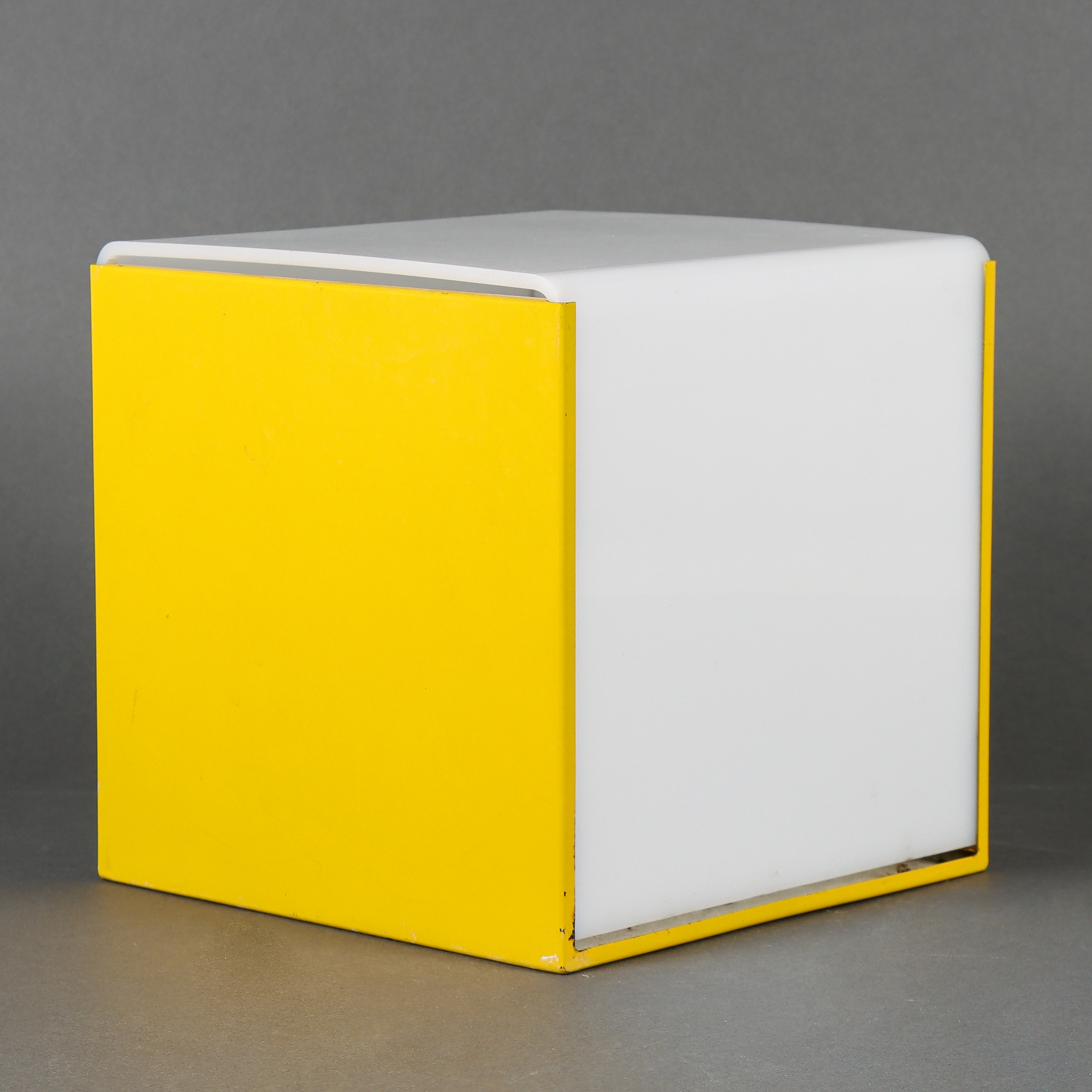 TAKLAMPA plåt och plast.