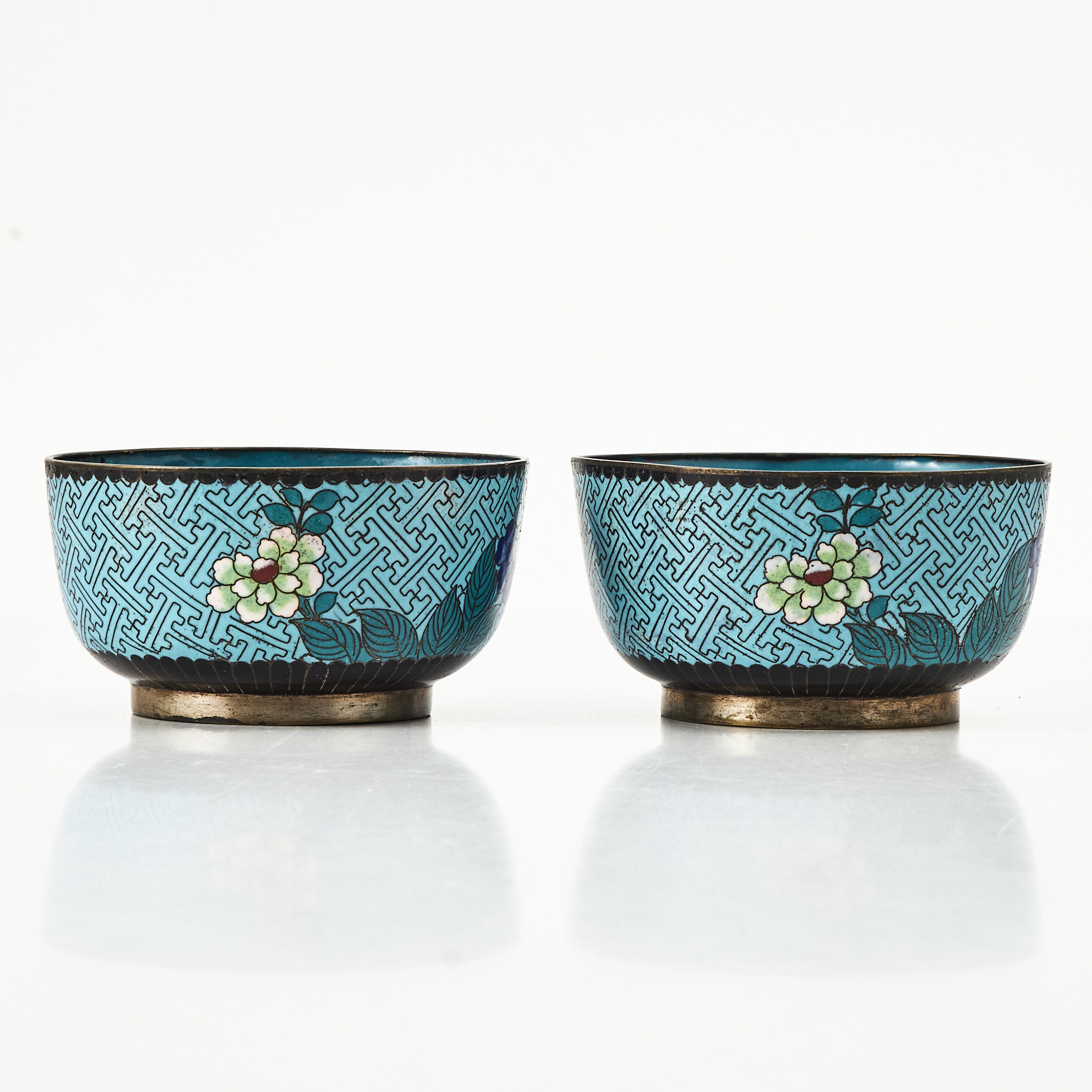 KOPPAR / SKÅLAR, 2 st, cloisonné, Kina, 1800-tal.