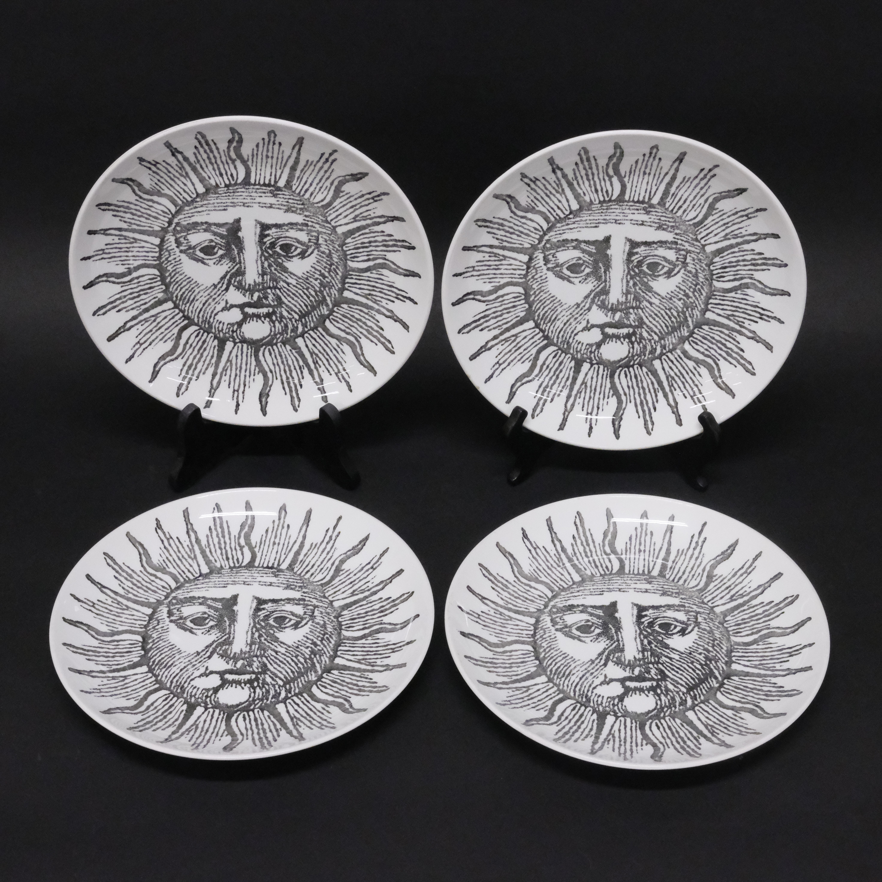 STIG LINDBERG & SVEN JONSON. TALLRIKAR, "RÄTT MAT HELA DAN", GUSTAVSBERG, FYRA STYCKEN.