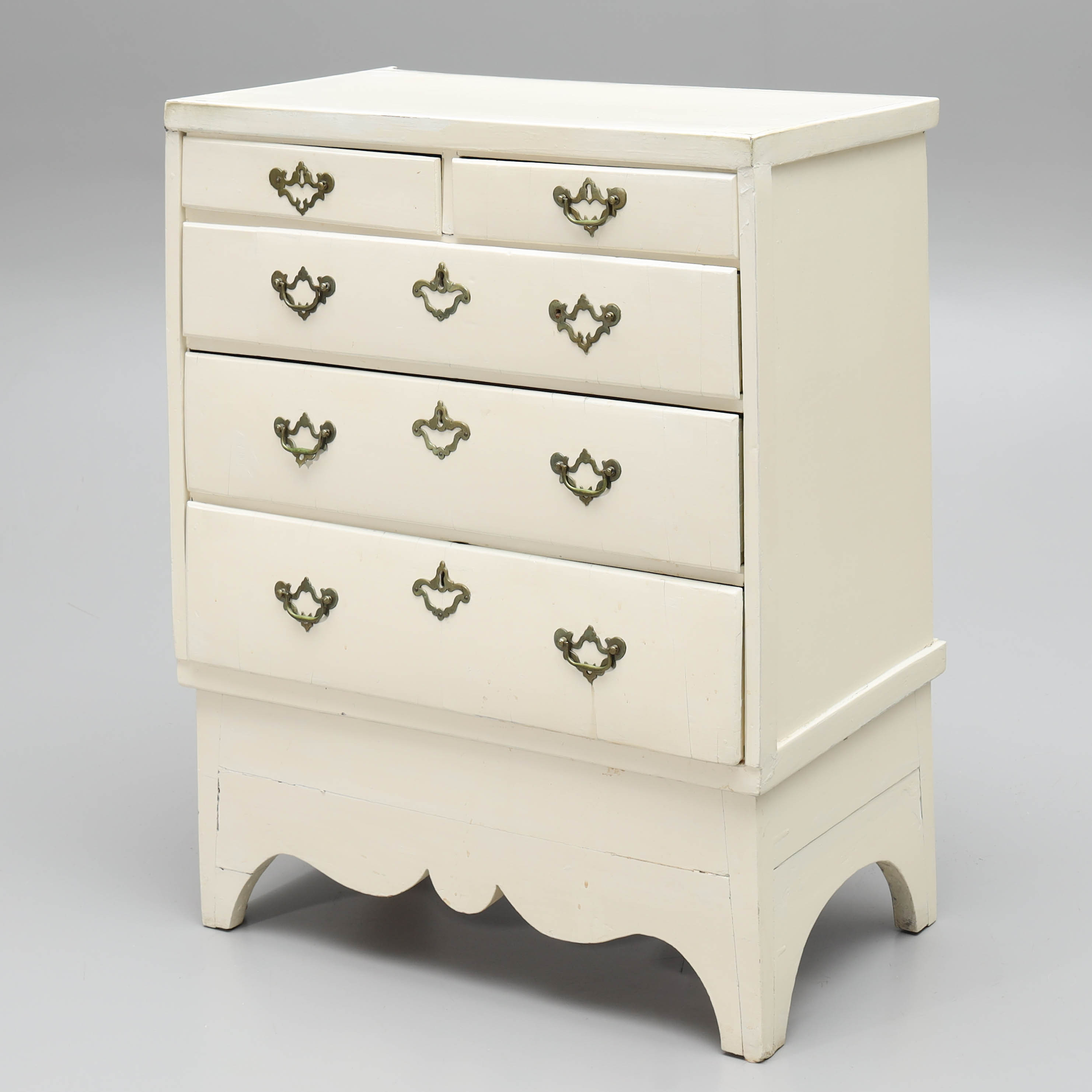 BYRÅ, bemålad, 1700/1800-tal.