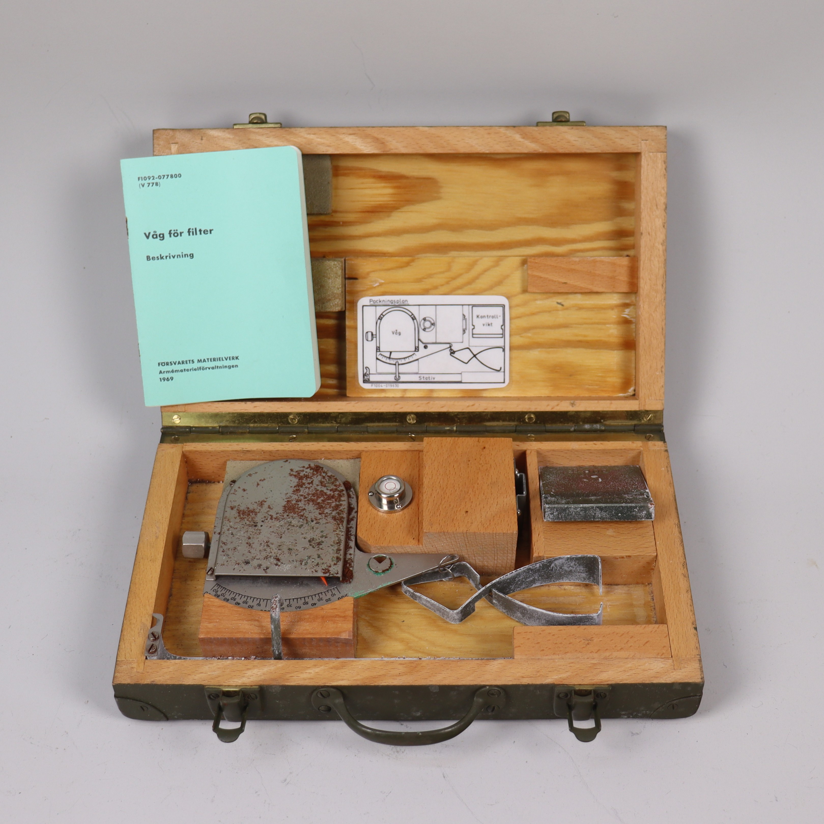 MILITARIA, våg för filter till skyddsmask, M8560-244110 Våg för filter/S.