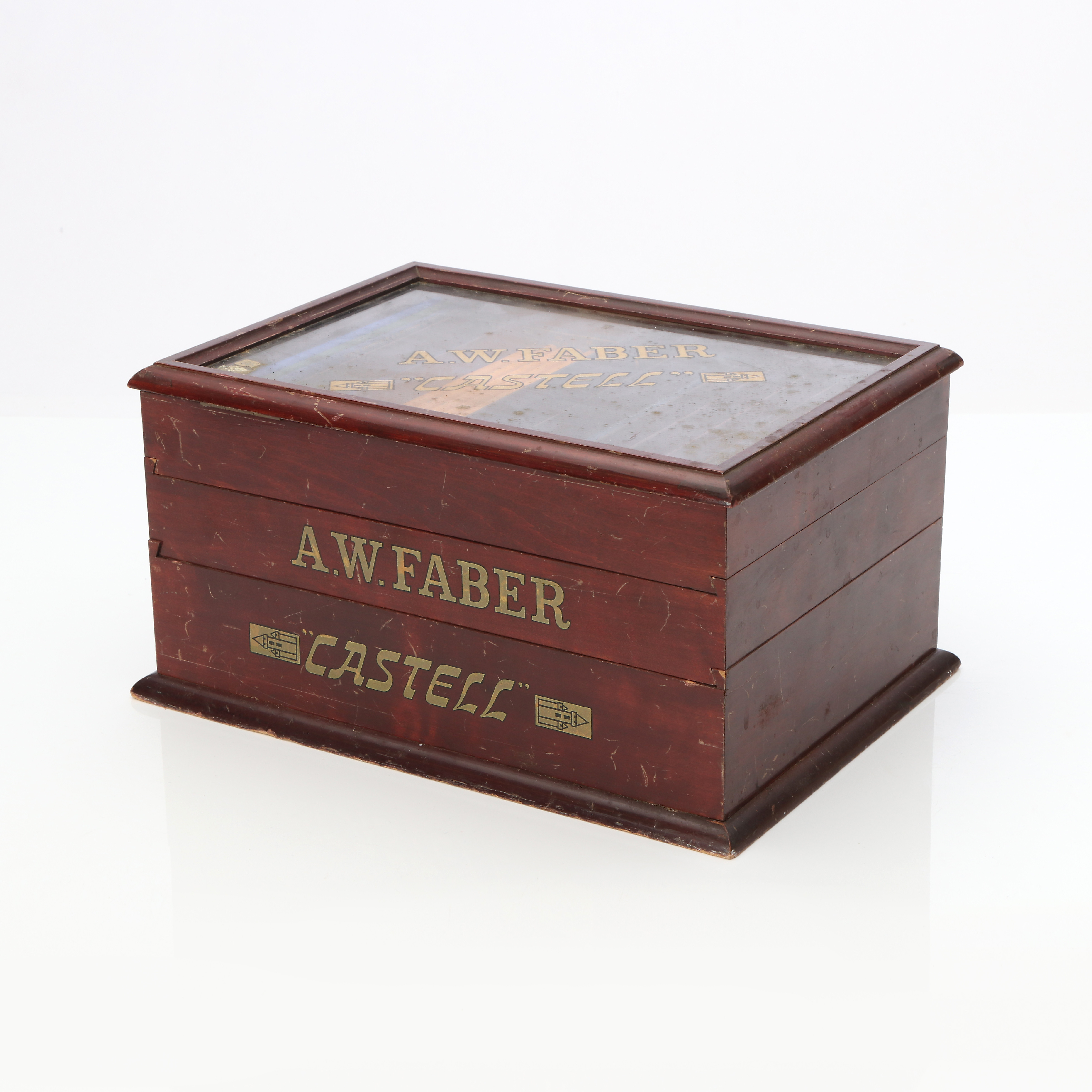 A.W. FABER CASTELL, PENNOR I MONTER. Betsat trä. 1900-tal.