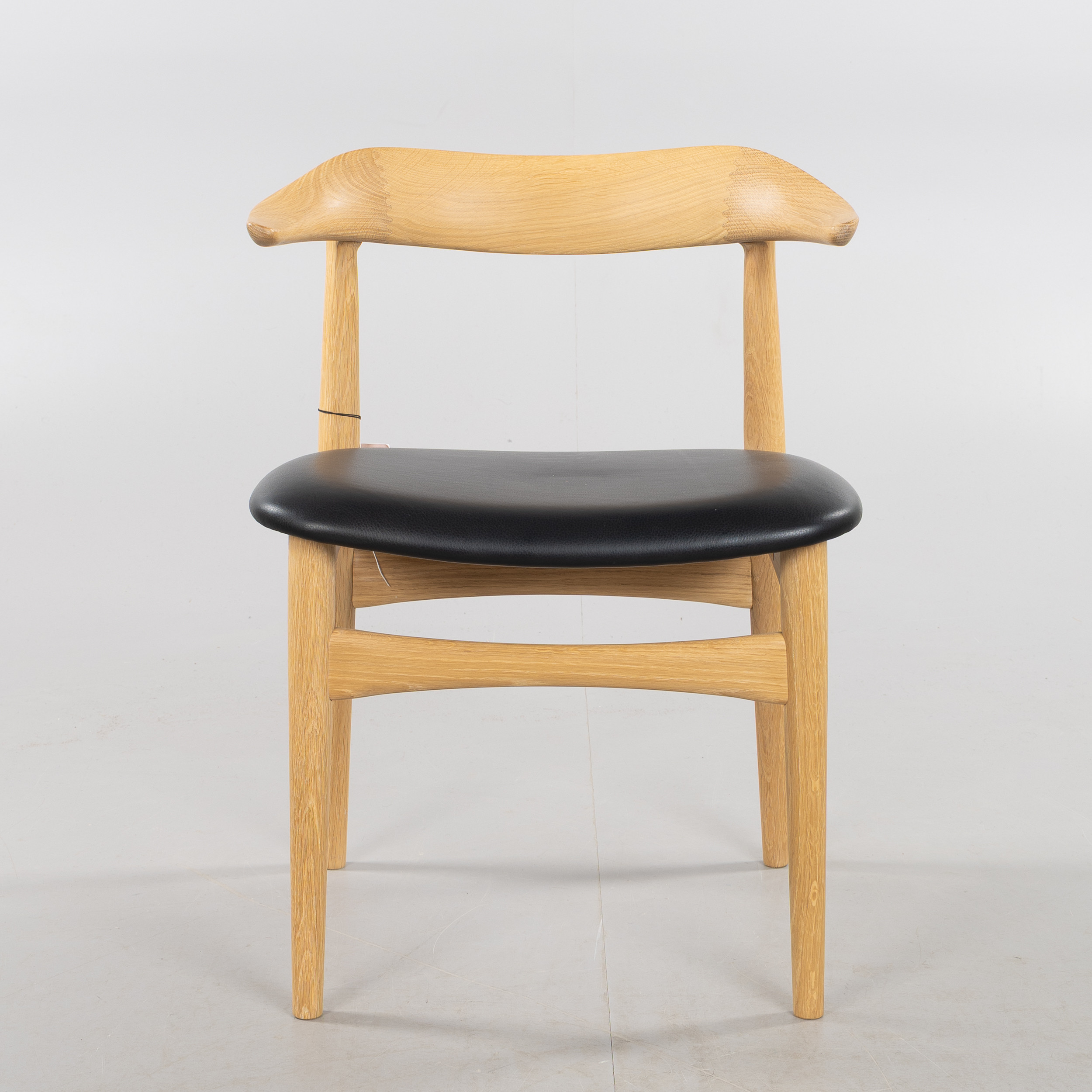 KNUD FÆRCH. "Cow horn", Warm Nordic, Danmark.