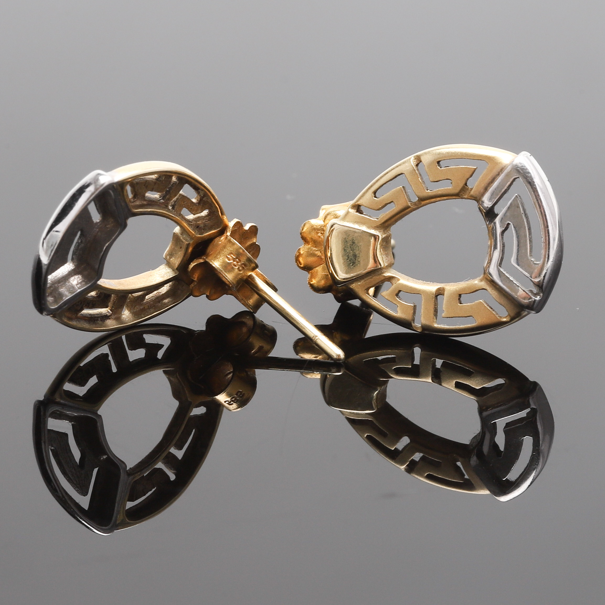 ÖRHÄNGEN, ett par, 14k gul-/vitguld. Inköpta i Grekland. Vikt ca 3,5 gram.