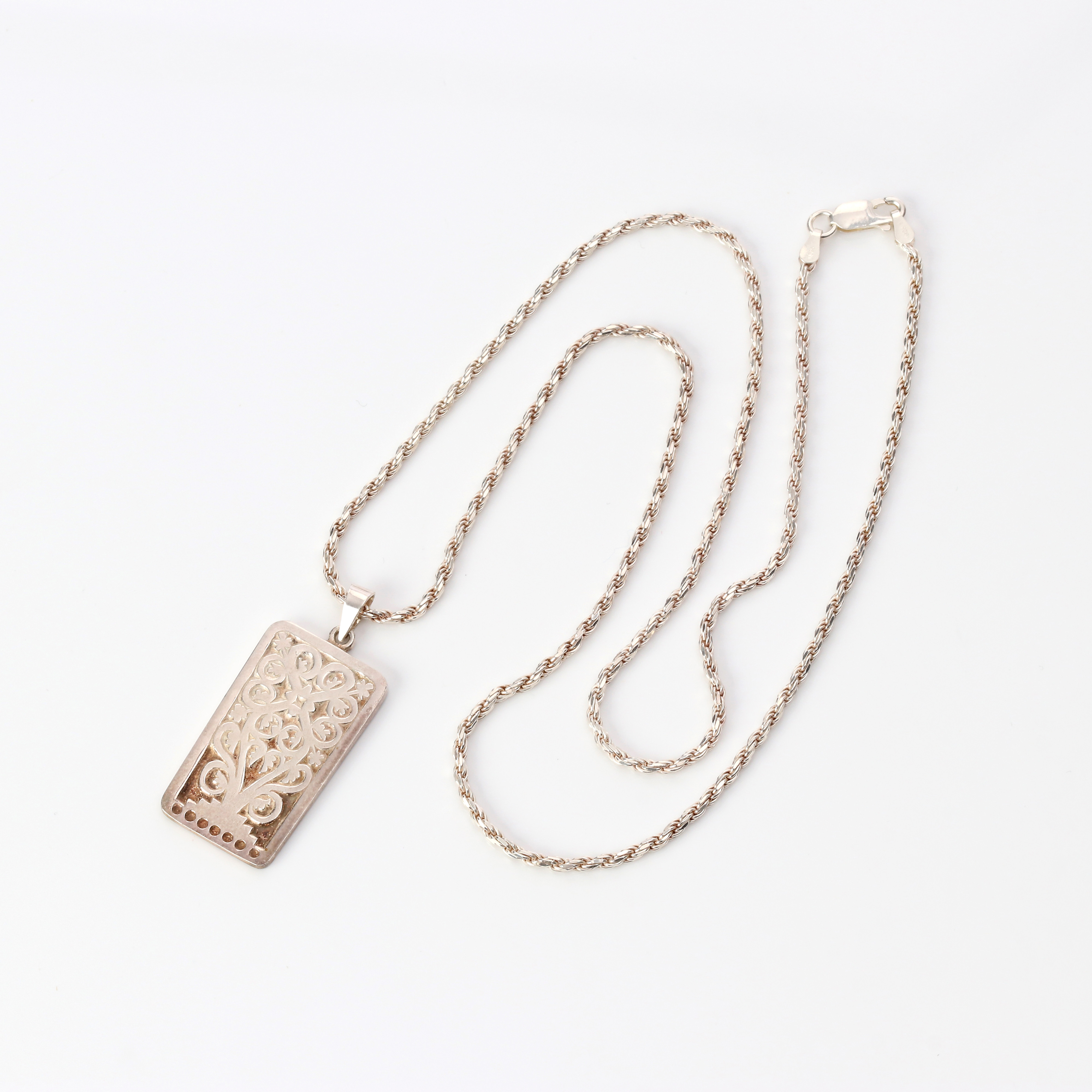 THERESIA HVORSLEV. HÄNGE "LILJESTEN STORT". Sterlingsilver, Lidköping 1991. Totalvikt ca 22 gram.