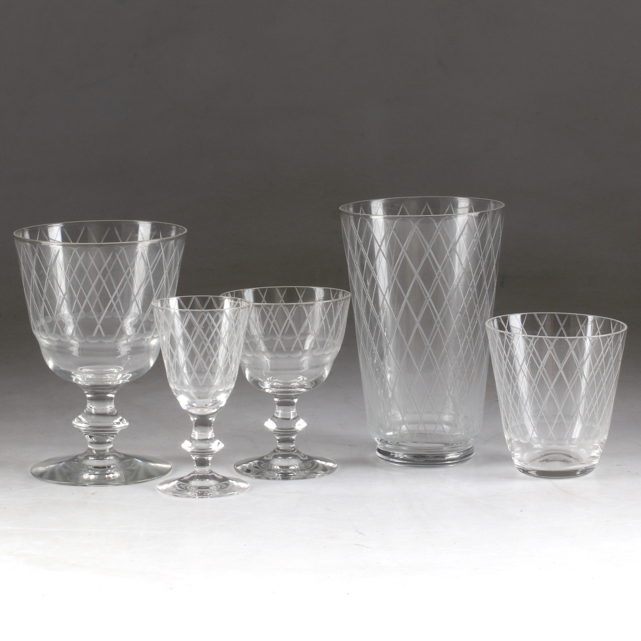 VICKE LINDSTRAND. Glasservisdelar, 50 st, "Sickan", glas, Kosta.