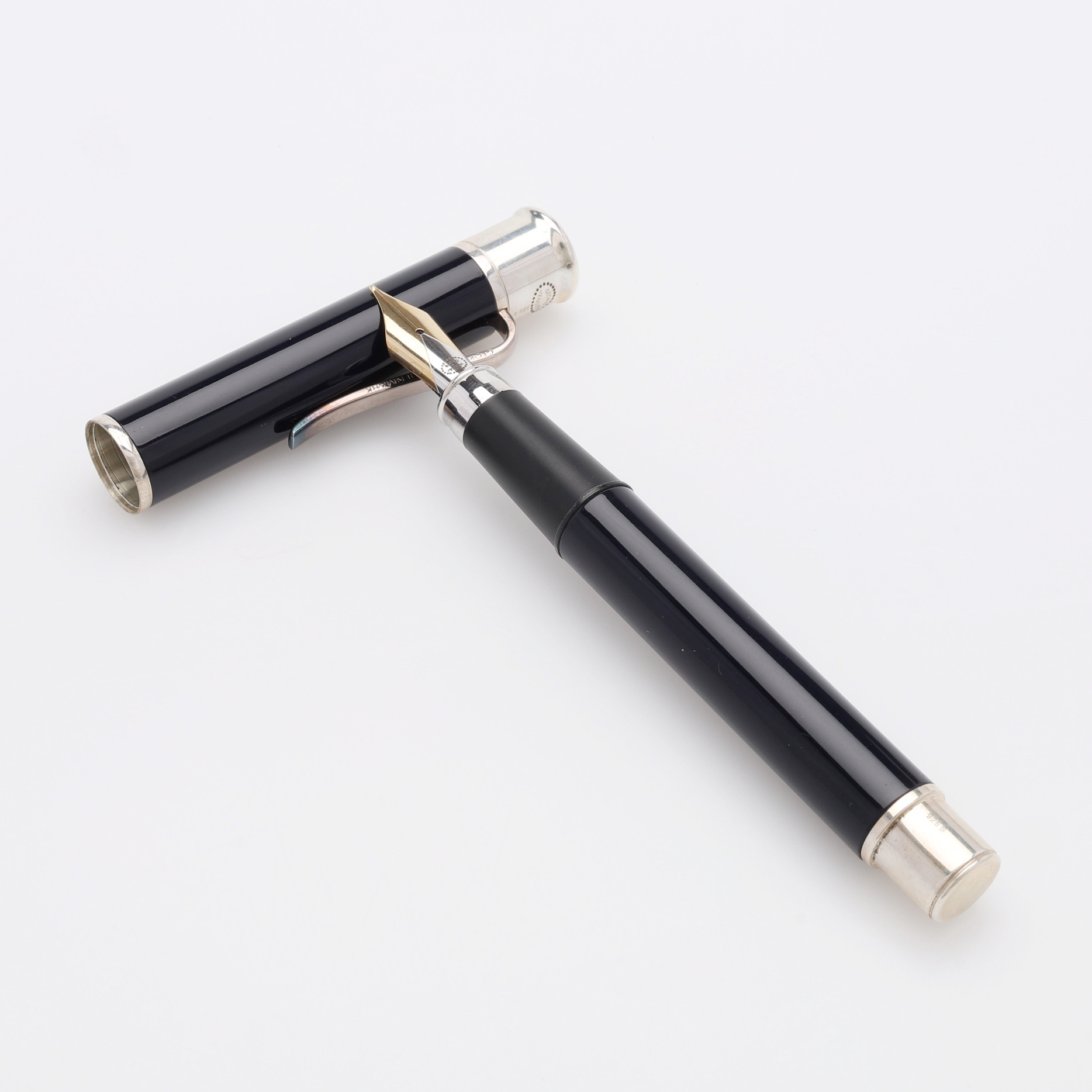 RESERVOARPENNA, MONTERINGAR AV STERLINGSILVER, SKRIVSPETS AV 18K GULD, GEORG JENSEN, DANMARK.