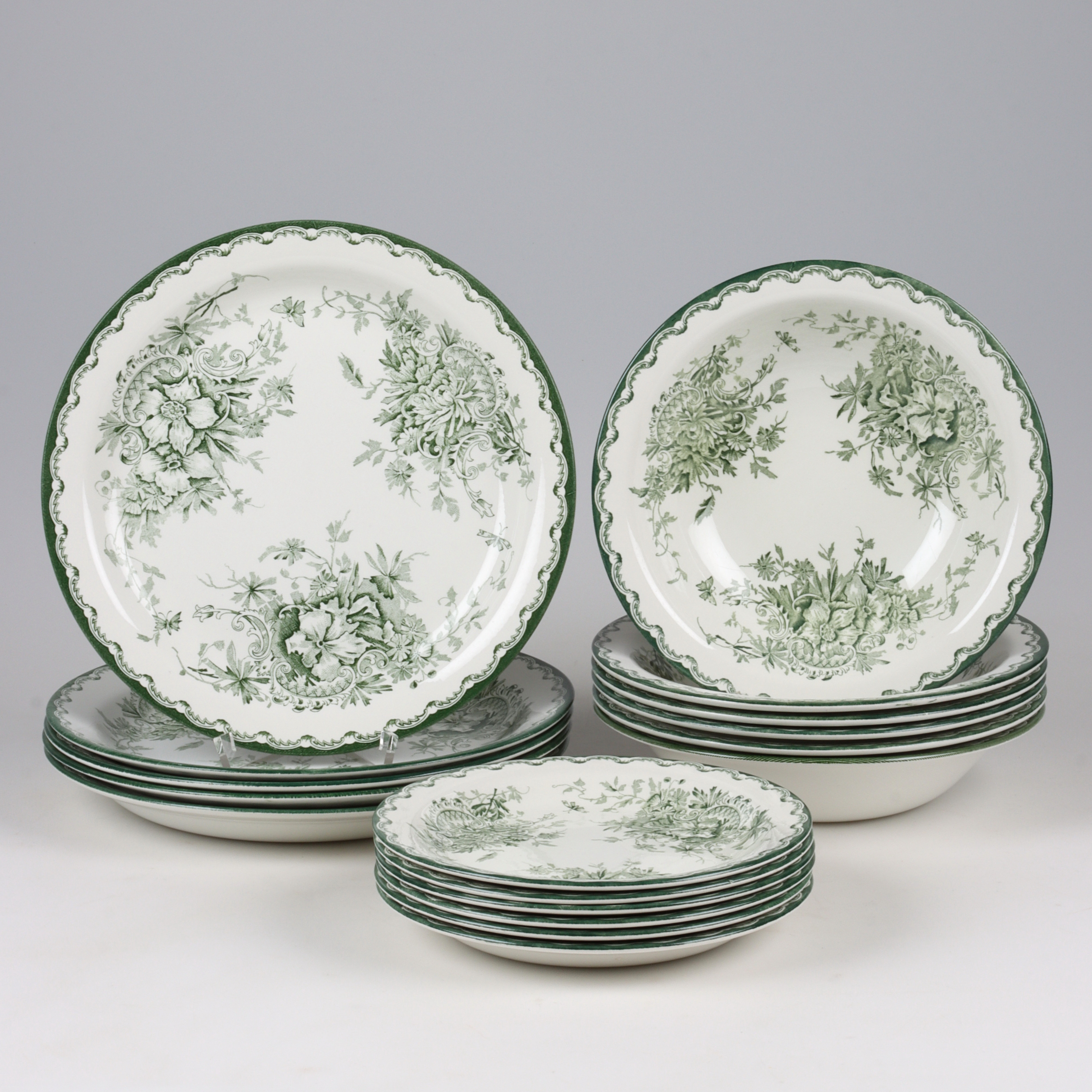 SERVISDELAR, 17 st, porslin, "Grön Anna", Rörstrand.