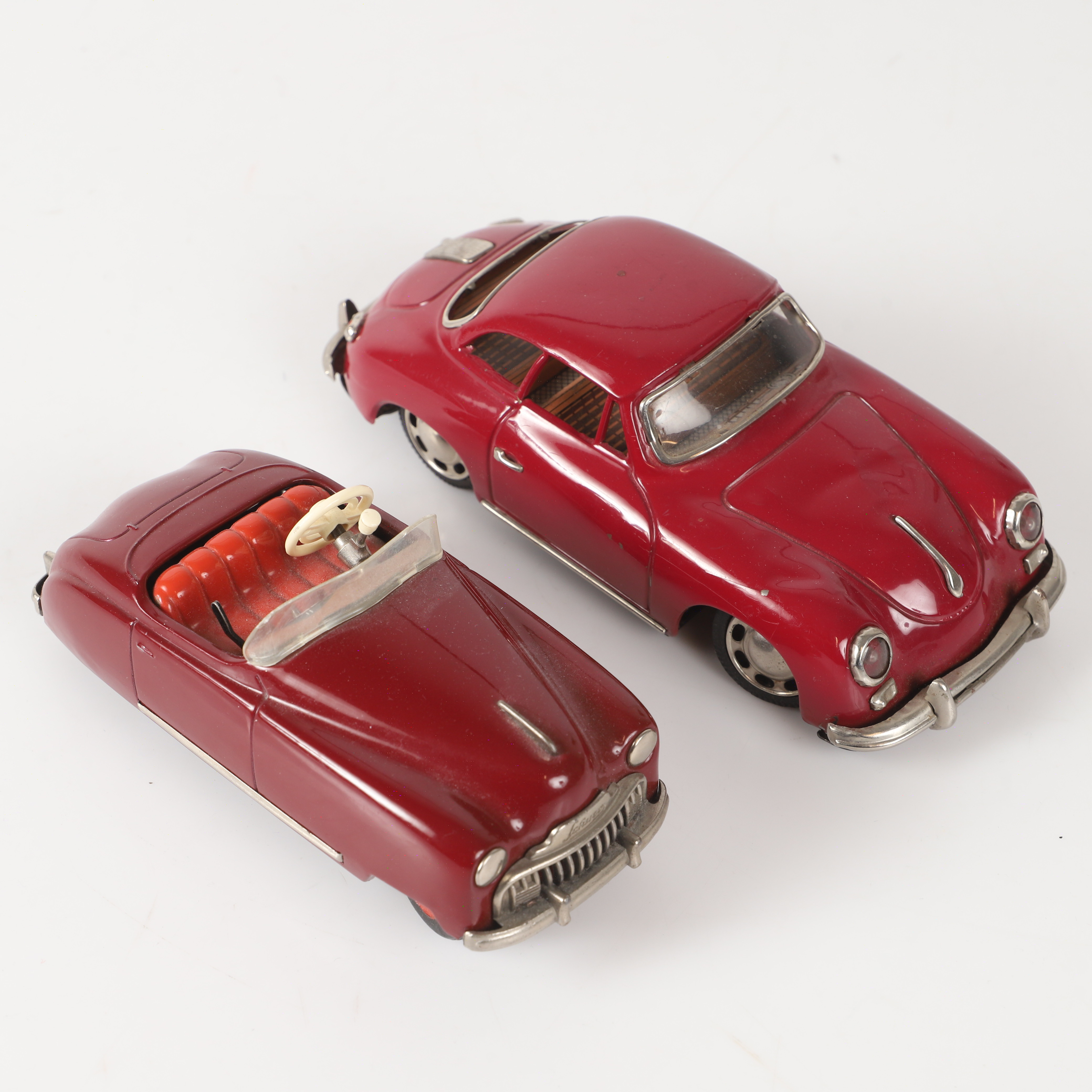 LEKSAKSBILAR, 2 stycken, plåt, bl. a. Tacho-Examico 4002, Schuco.