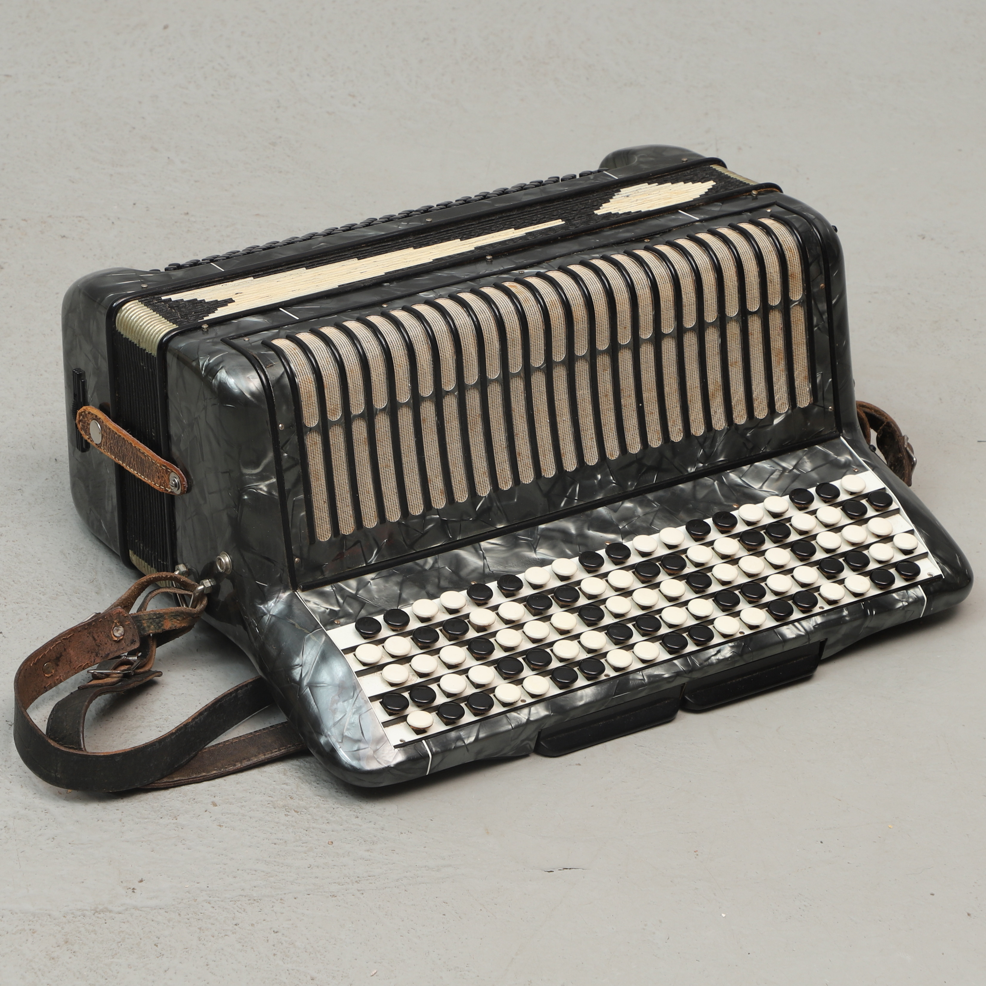 DRAGSPEL, knapp, Hagström Accordia, 4-körigt, 16-8-8-8.