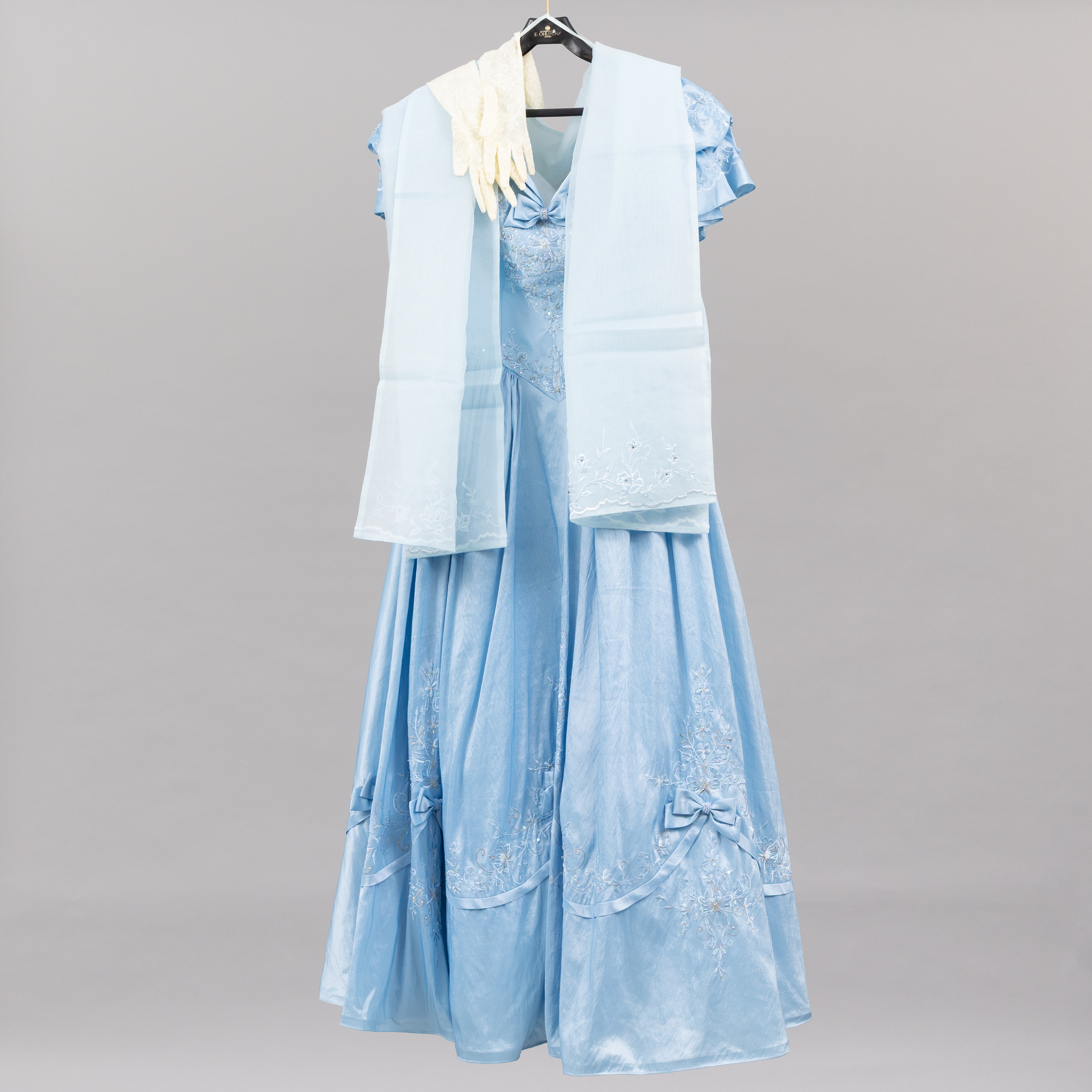 KLÄNNING, SJAL & HANDSKAR, Siden, Kina, Str 38.