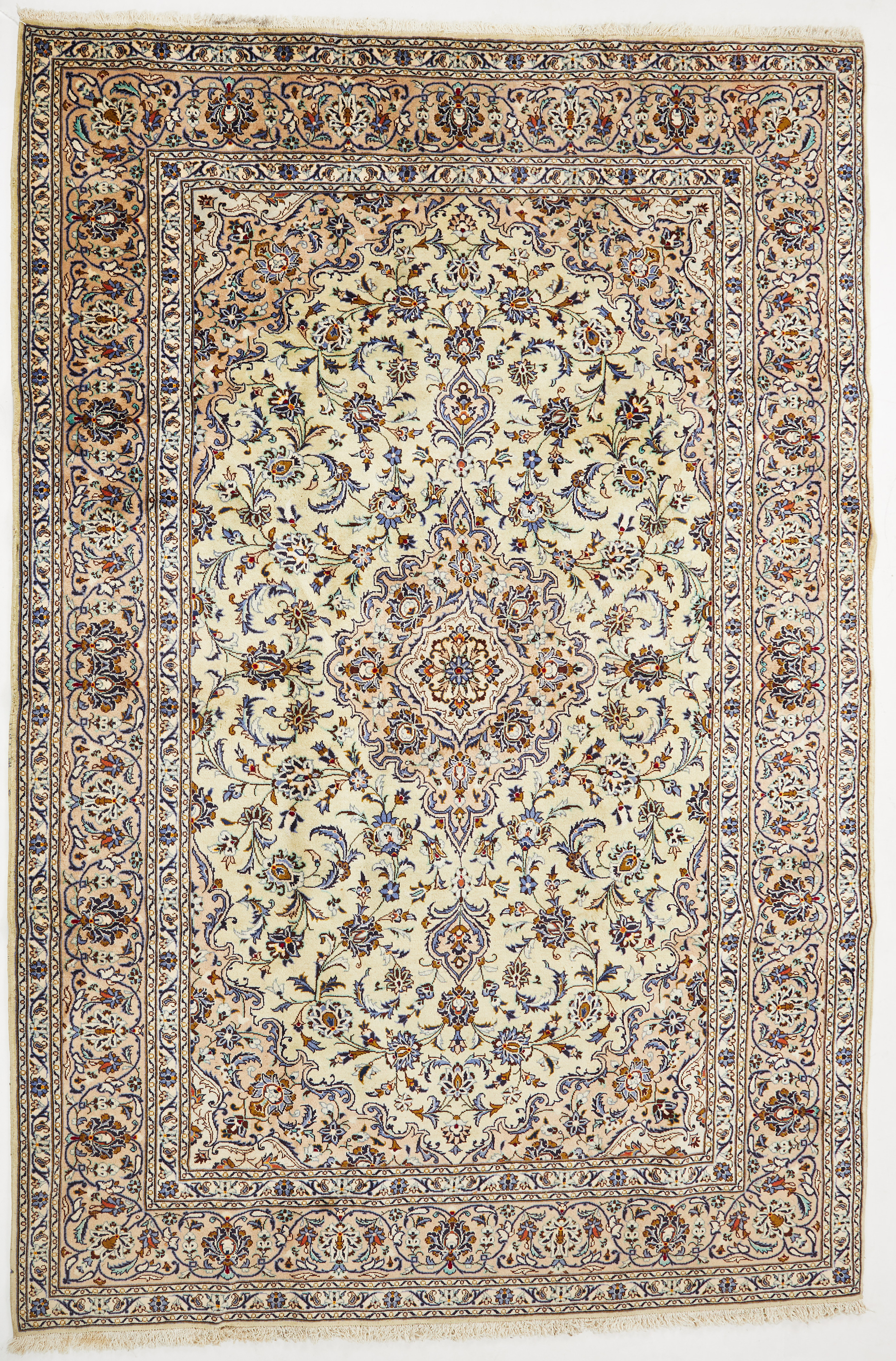 ORIENTMATTA. Keshan, ull på bomull, 245x365 cm.