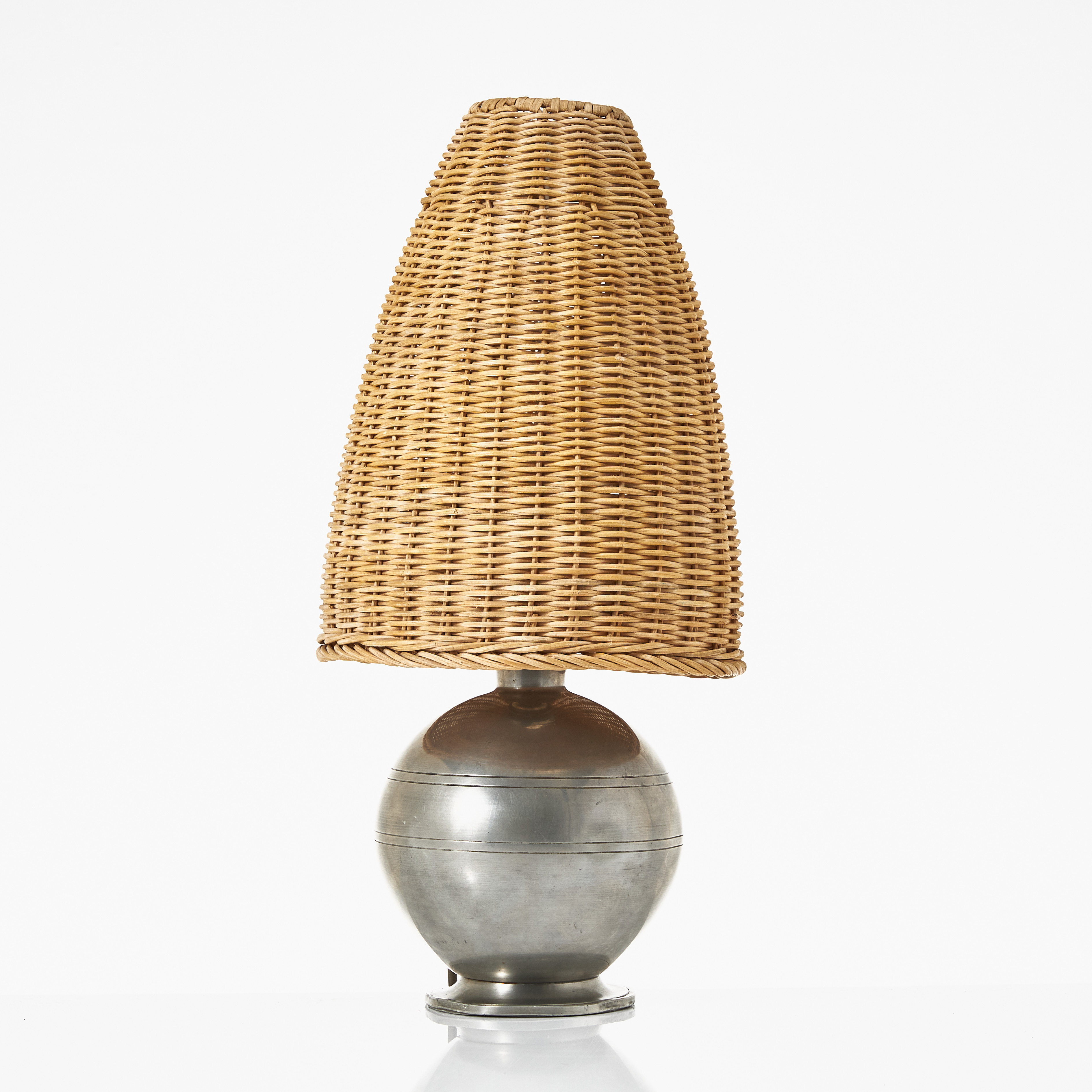 SYLVIA STAVE. Bordslampa, tenn, GAB, 1934, H8.