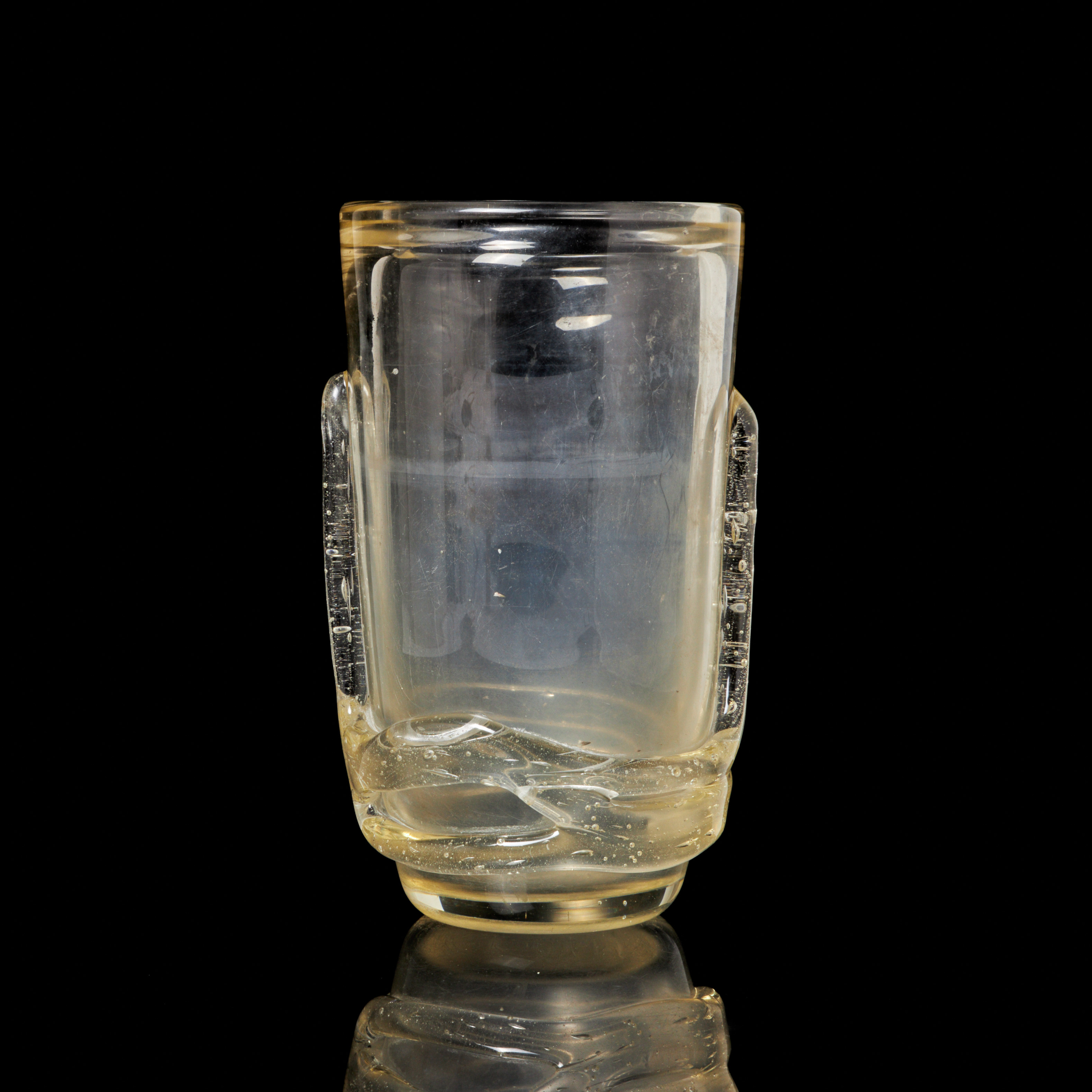 VAS, glas, gul glasmassa, märkt Schneider France.