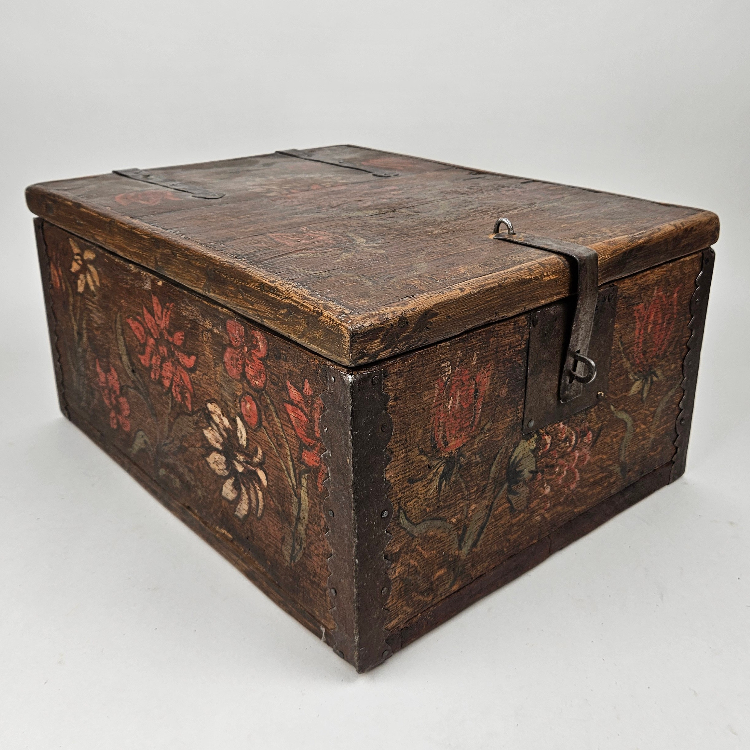 SKRIN, allmoge, med originalmålning, 1800-tal.