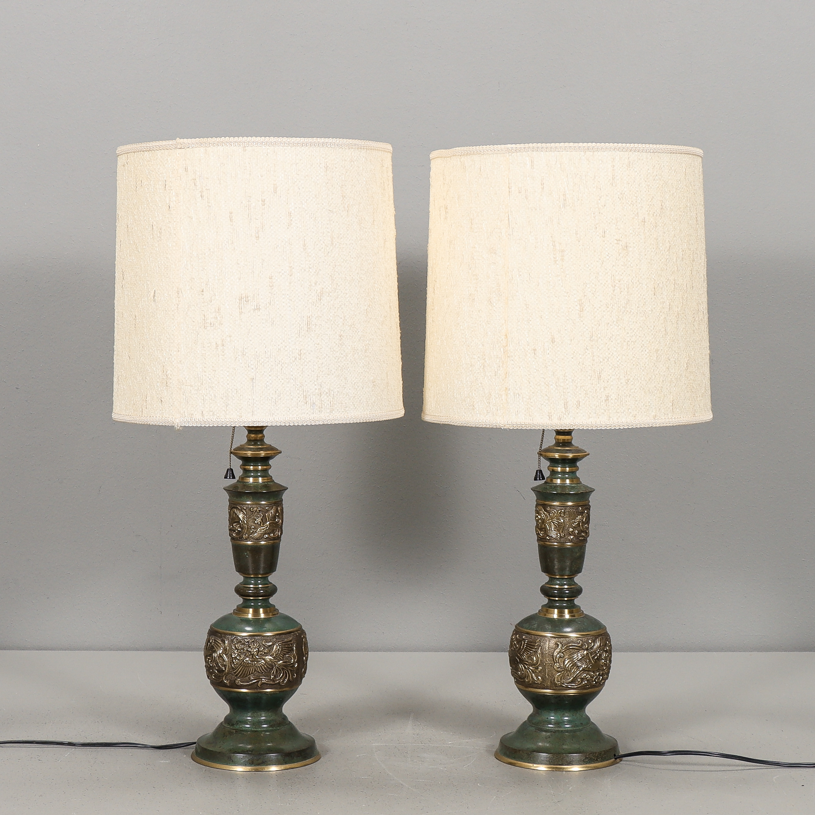 BORDSLAMPOR paret, fot i metall.