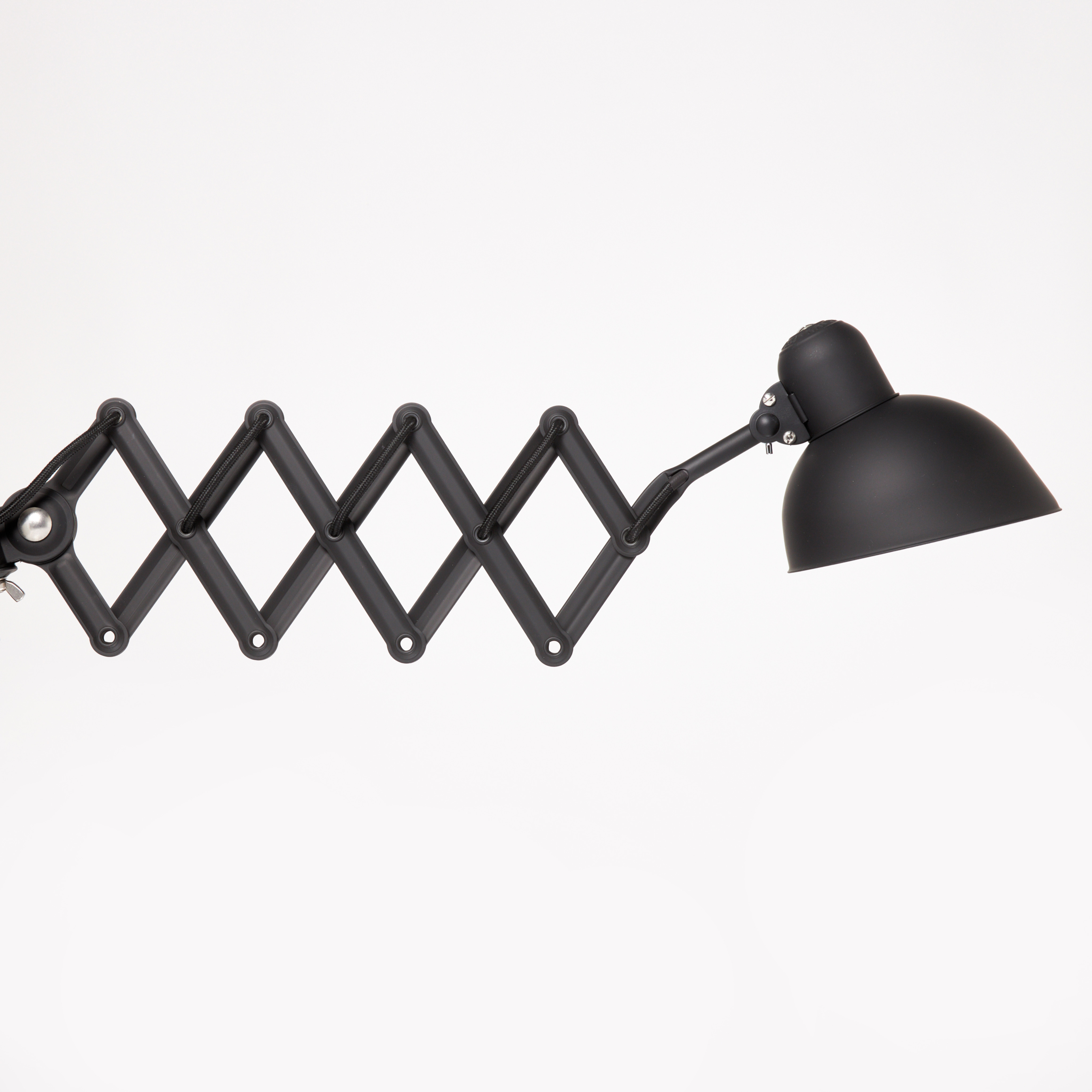 CHRISTIAN DELL. Vägglampa, "Kaiser Idell 6718", mattlackerad i svart, i originalkartong, för Fritz Hansen, samtida tillverkning.