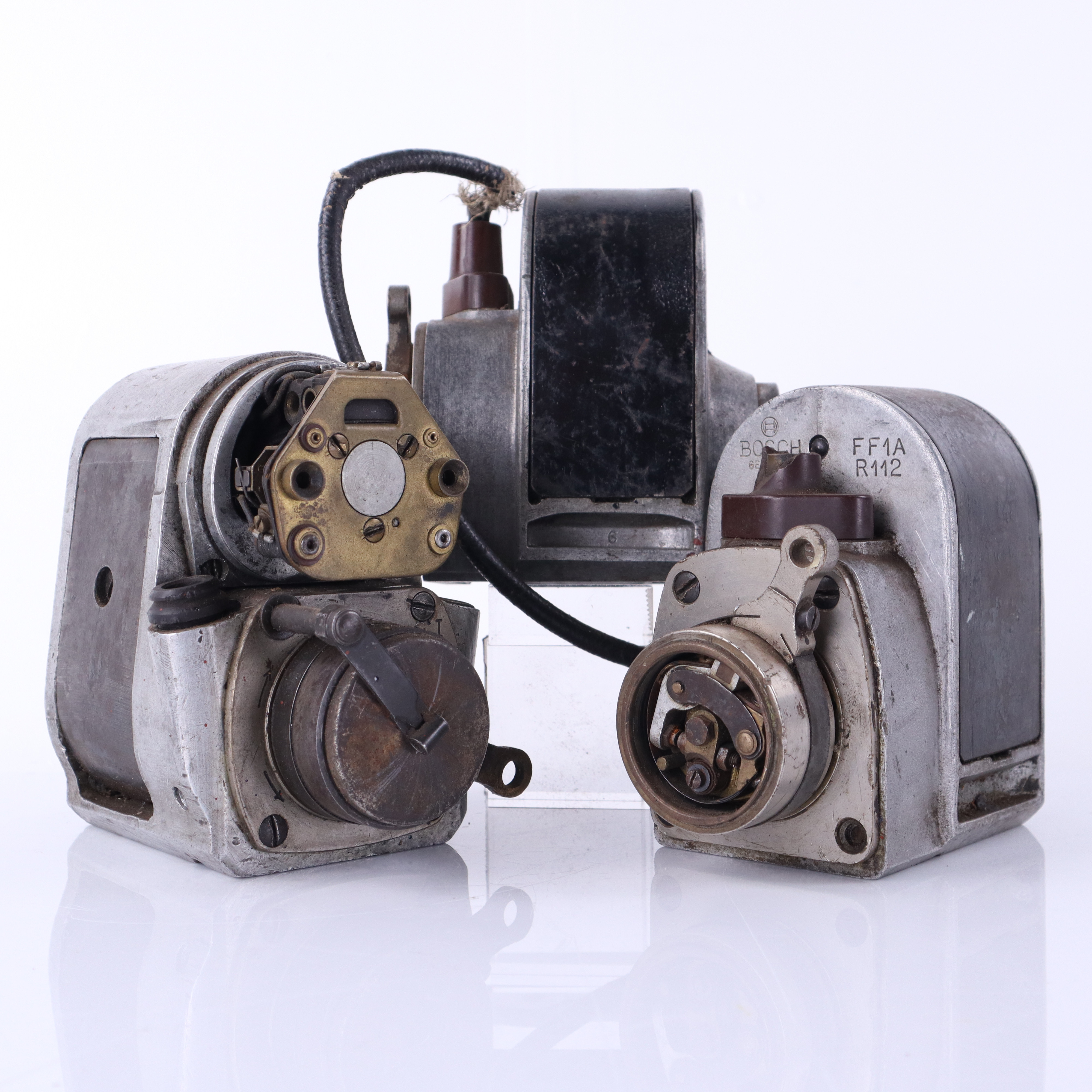 BOSCH, magneter och magnetgenerator, 3 st, 1920-tal, Tyskland.