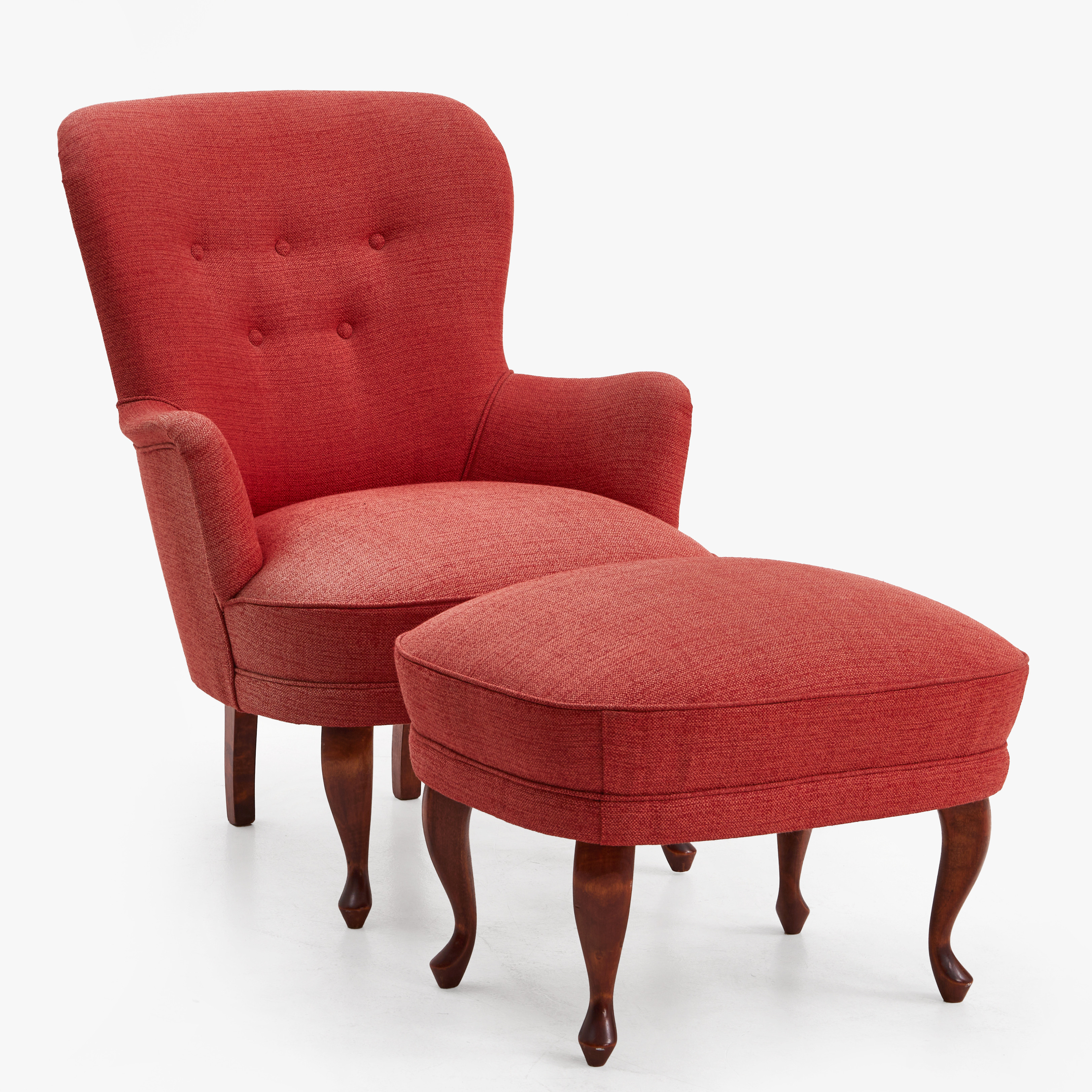 EMMAFÅTÖLJ med FOTPALL, 2 delar, röd klädsel, ben i betsad björk.