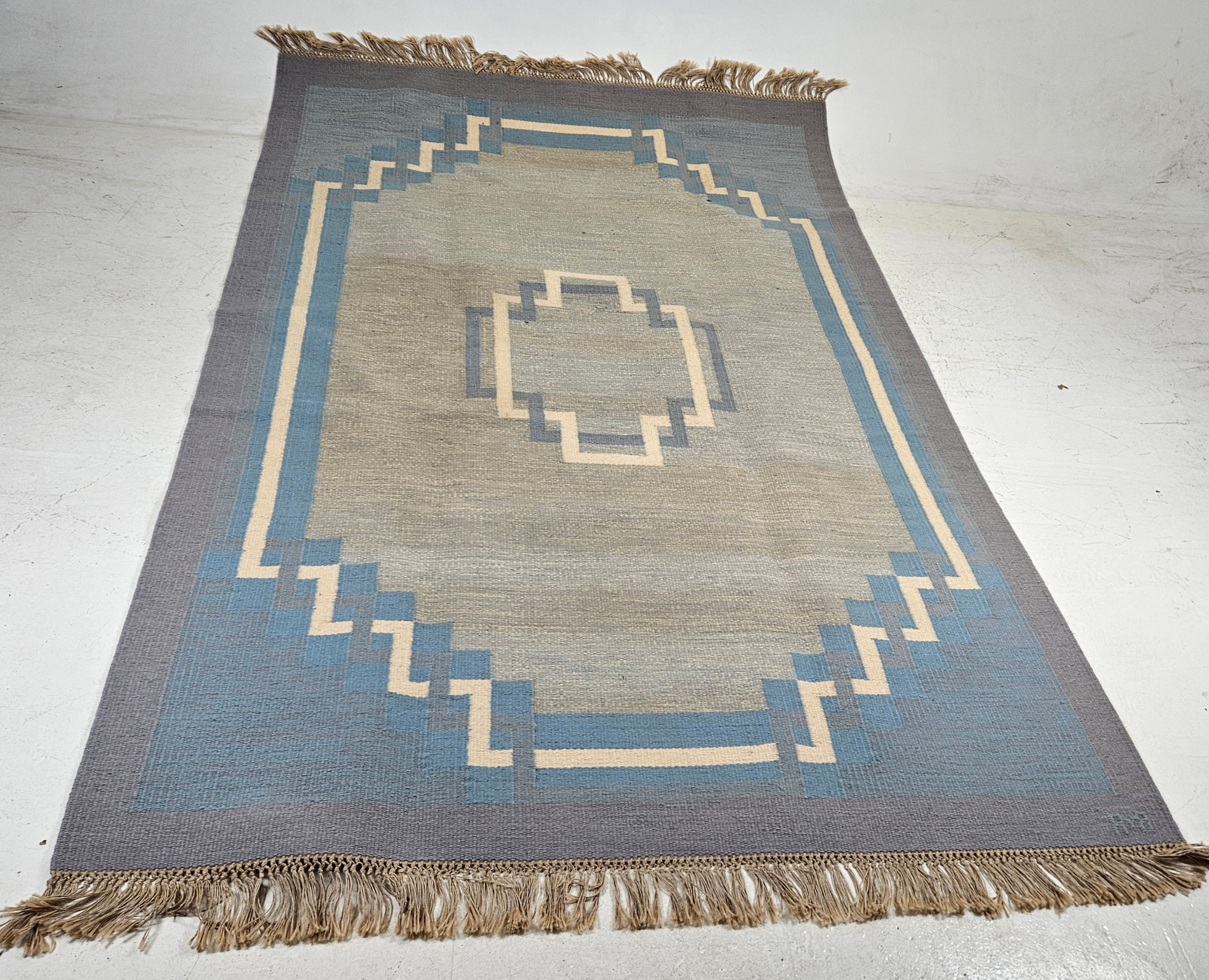 MATTA, röllakan, otydligt signerad, ca. 300x197 cm.