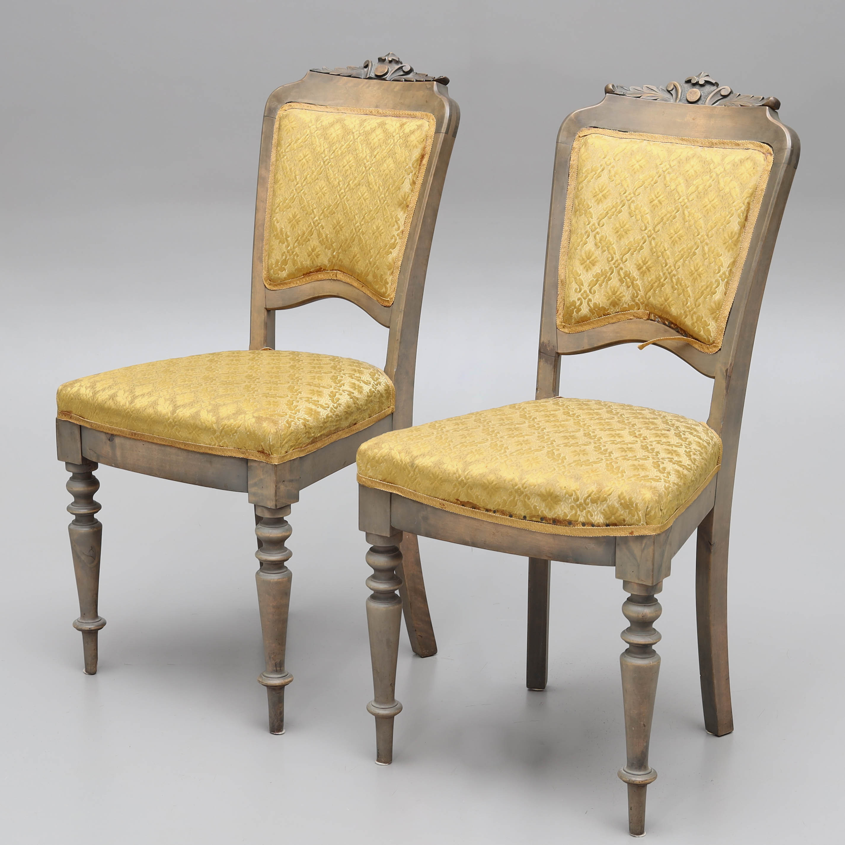 STOLAR, ett par, gustaviansk stil, 1900-talets första del.