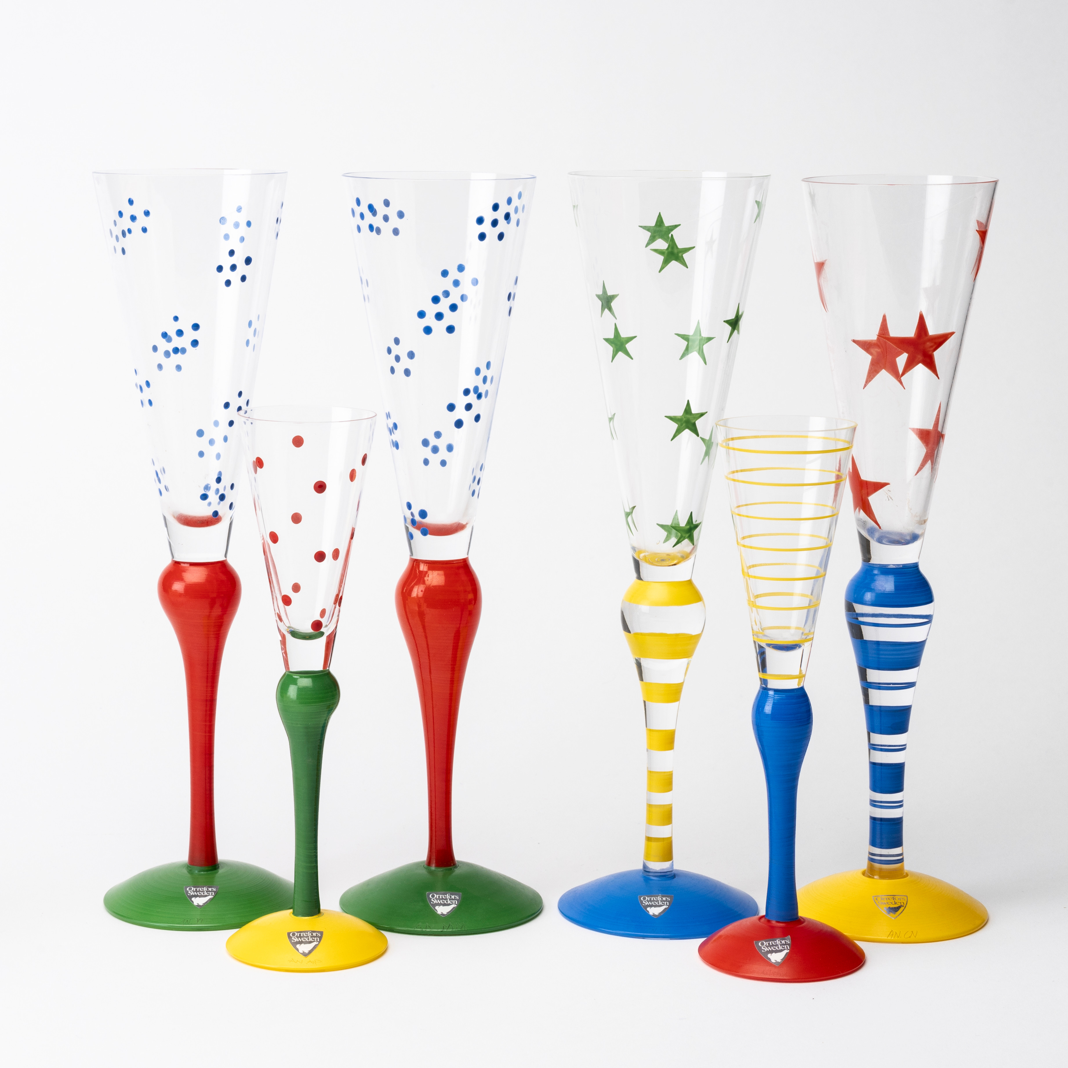 ANNE NILSSON. 4+2 st "Clown", champageglas samt snapsglas, Orrefors.
