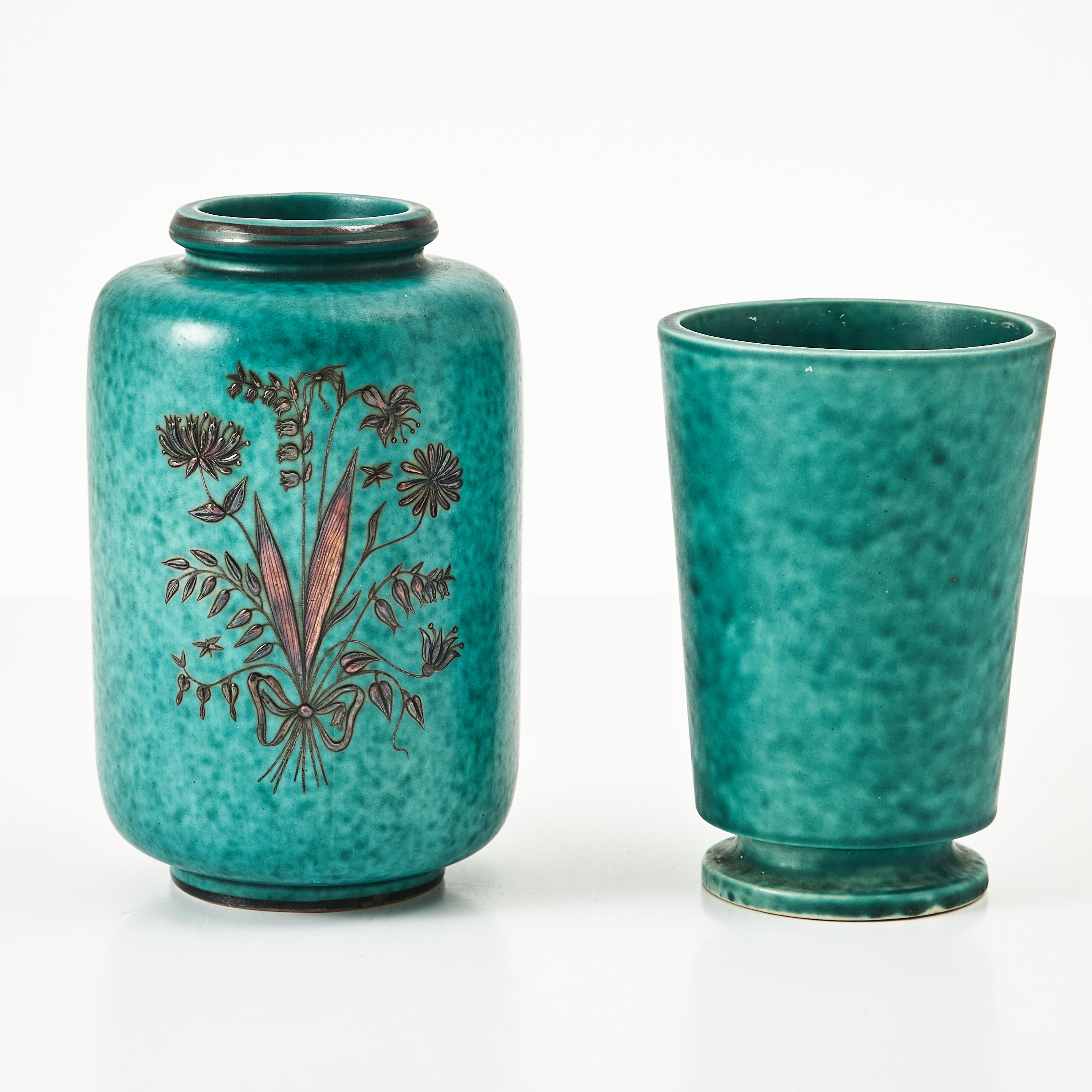 WILHELM KÅGE. Vaser, 2 st., "Argenta", stengods, Gustavsberg.